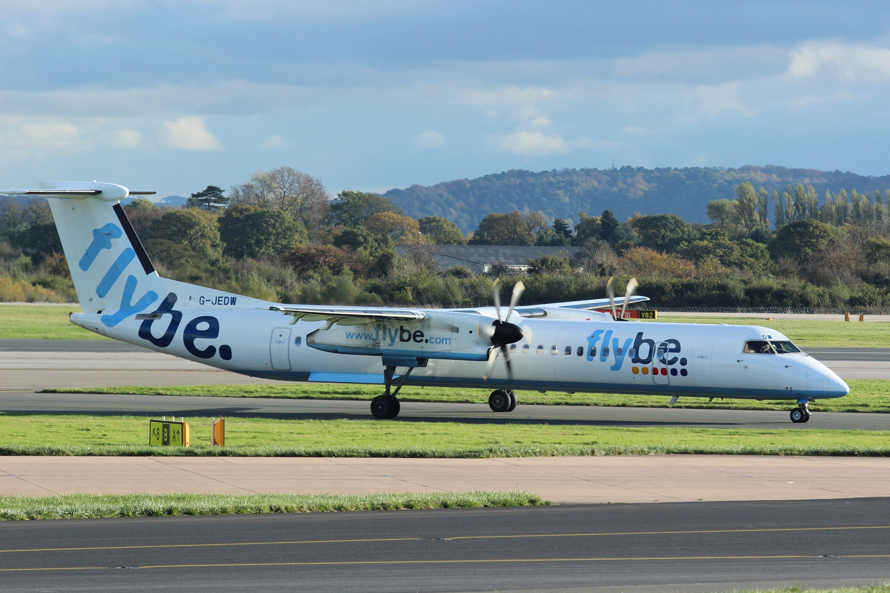 Flybe Dash 8 G-JEDW