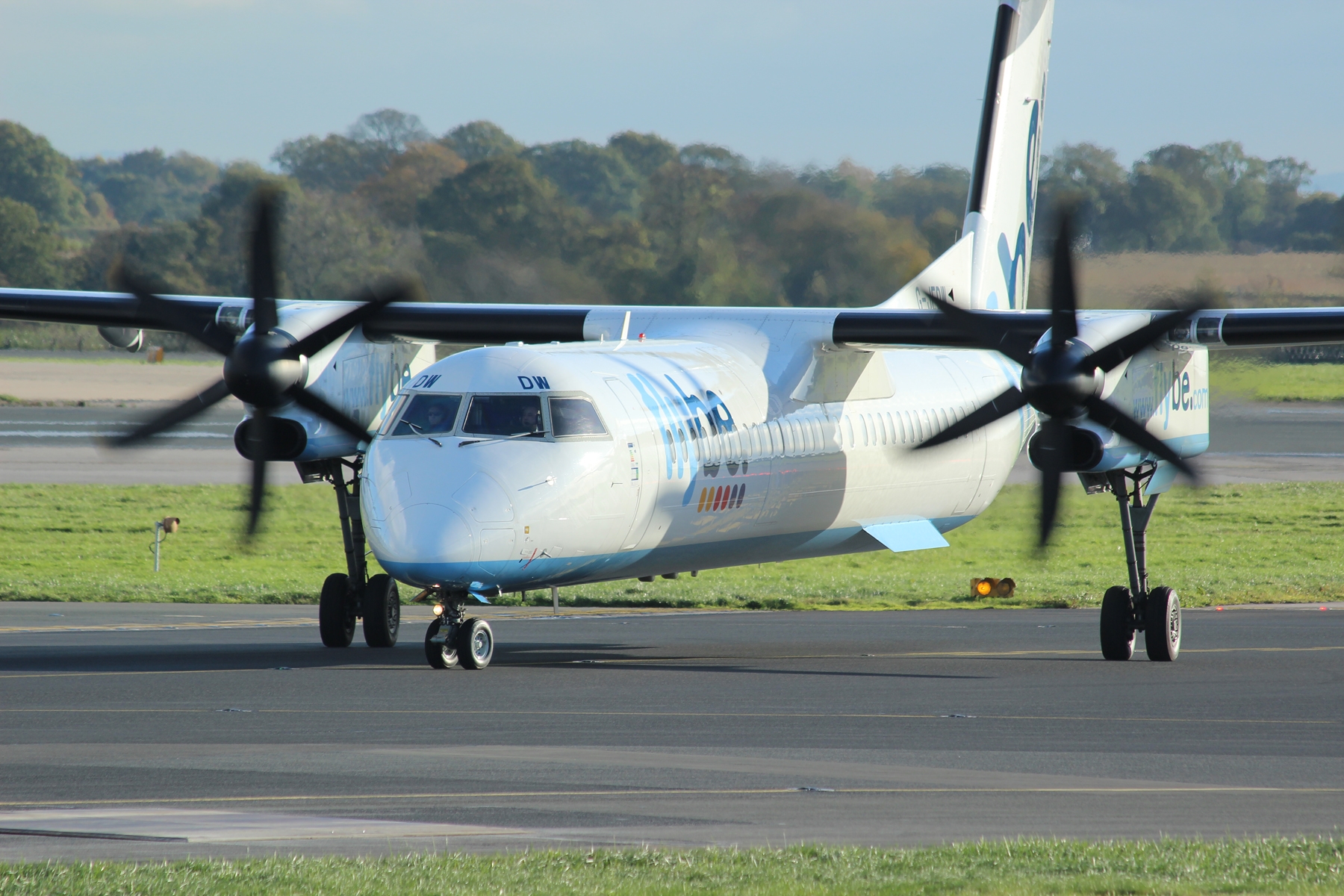 Flybe Dash 8 G-JEDW