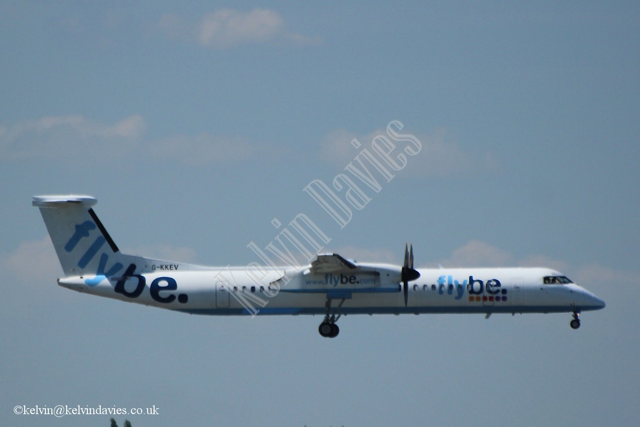 Flybe Dash 8 G-KKEV