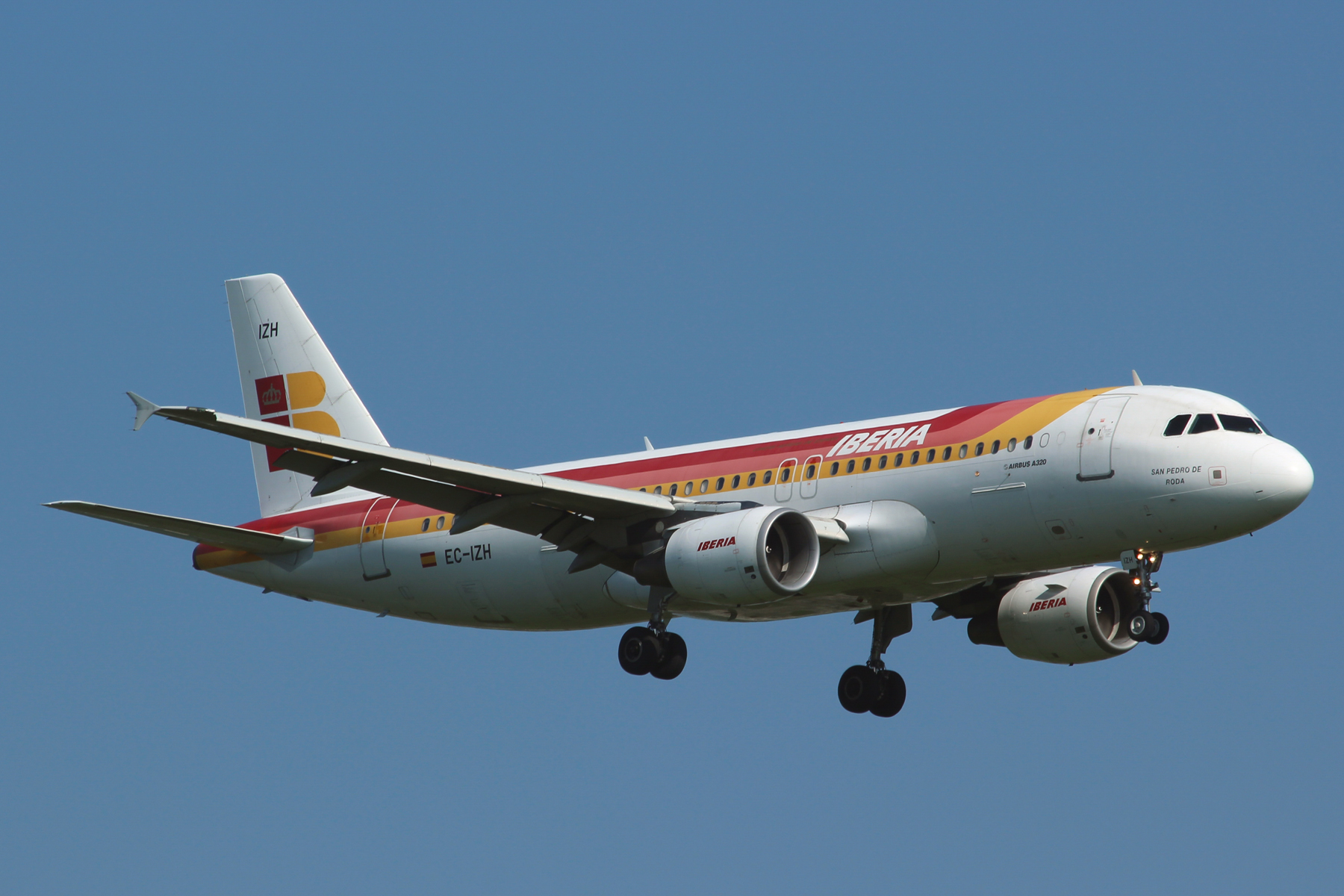 Iberia A320  EC-IZH