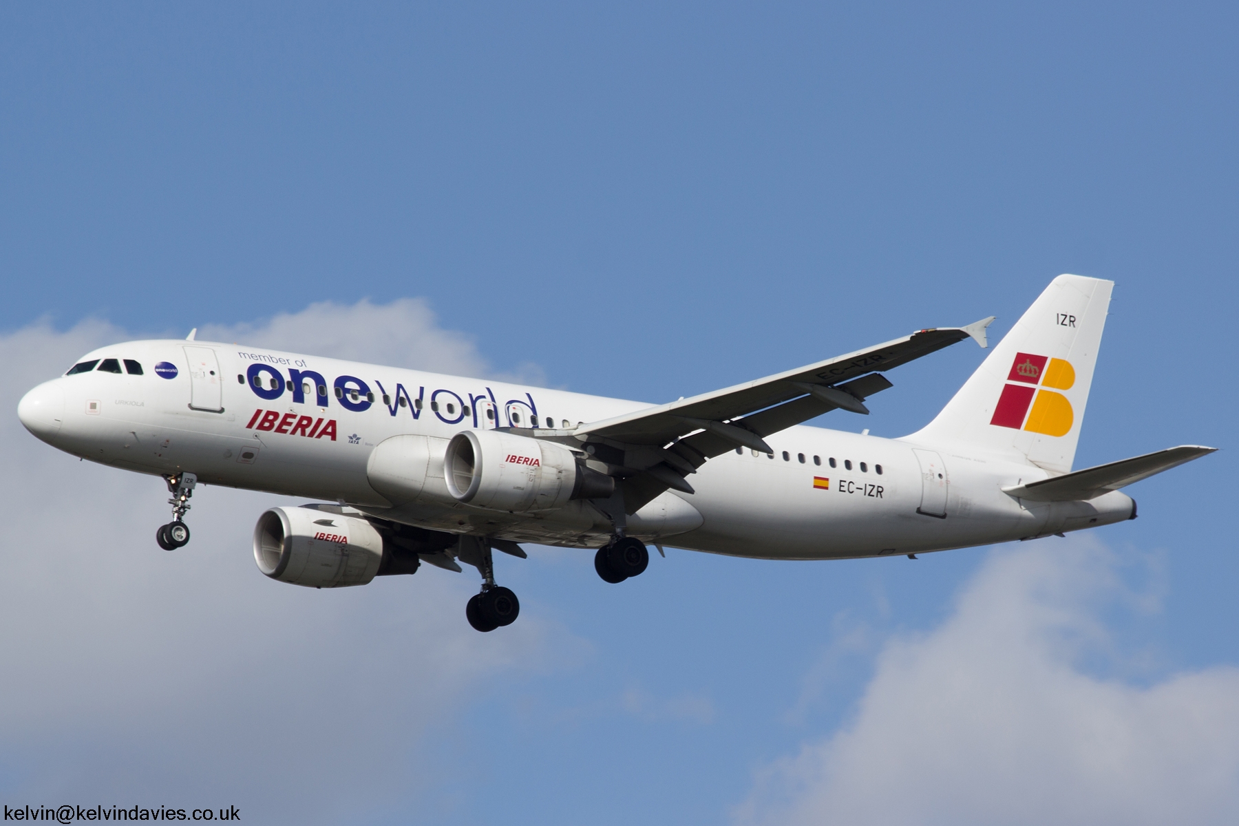 Iberia A320 EC-IZR