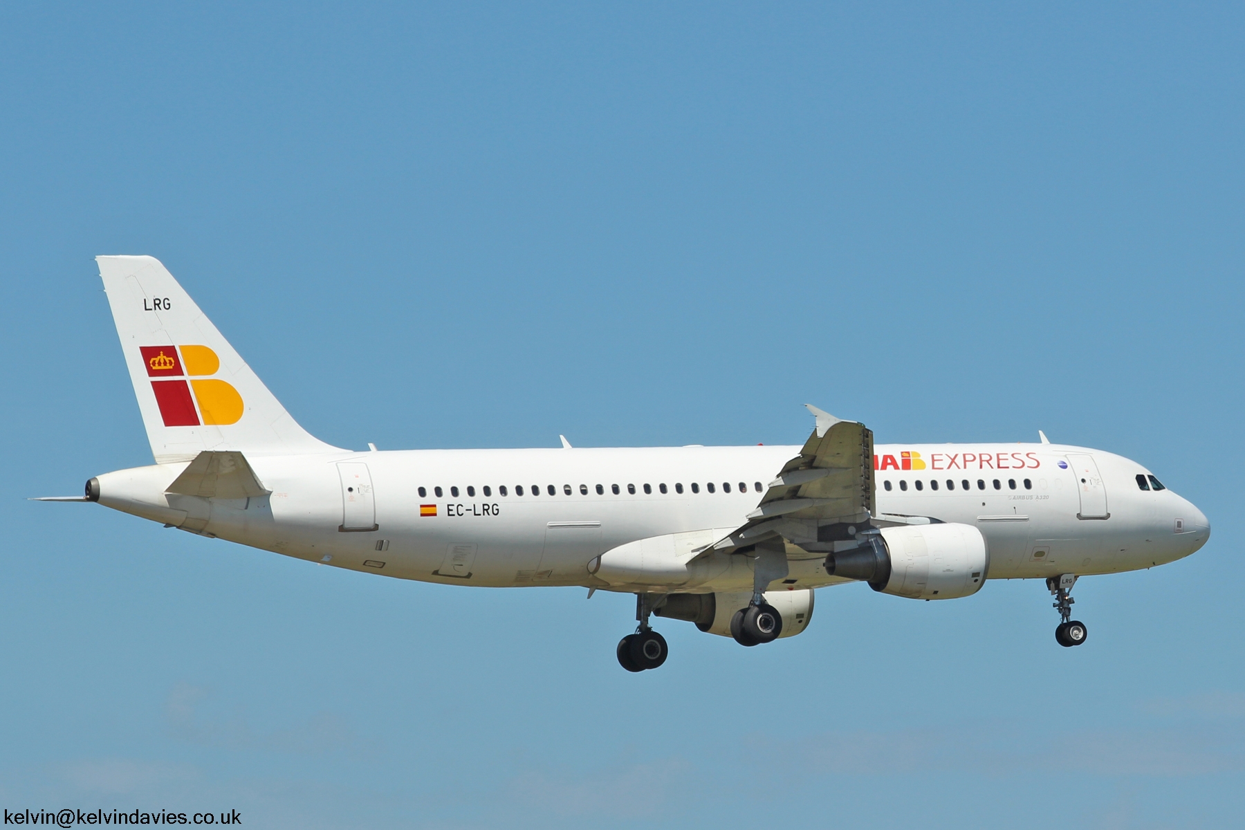 Iberia Express A320 EC-LRG