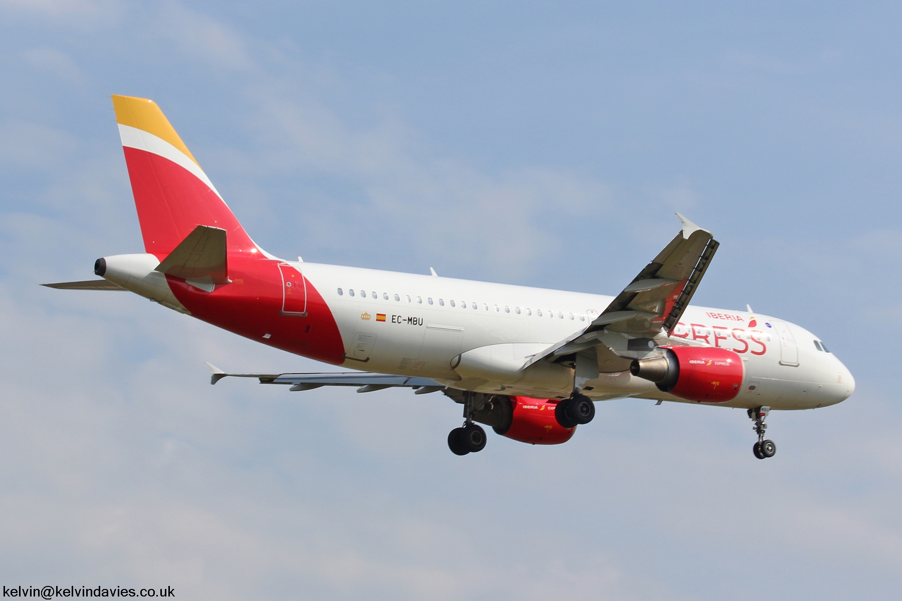 Iberia Express A320 EC-MBU