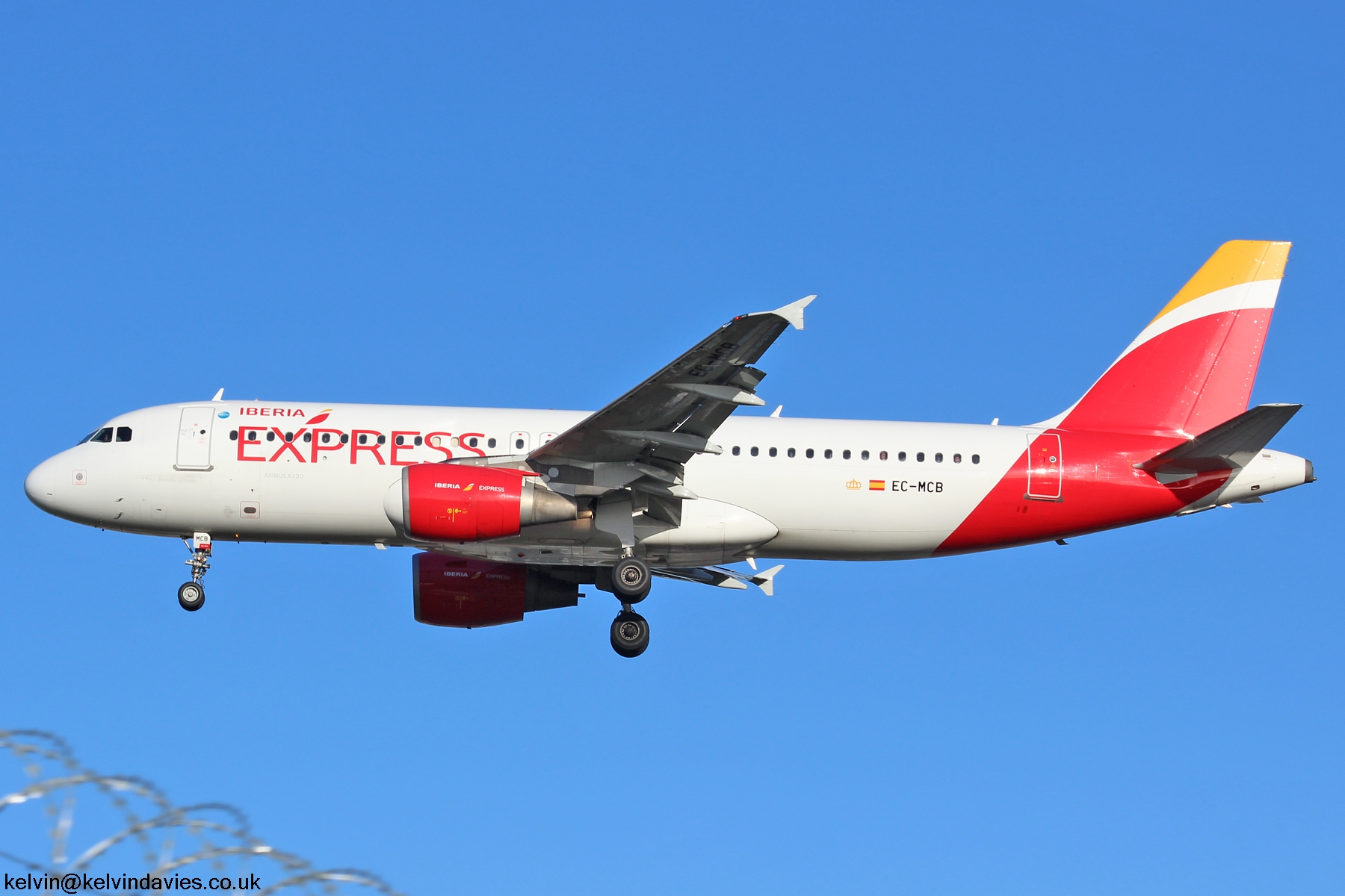Iberia Express A320 EC-MCB