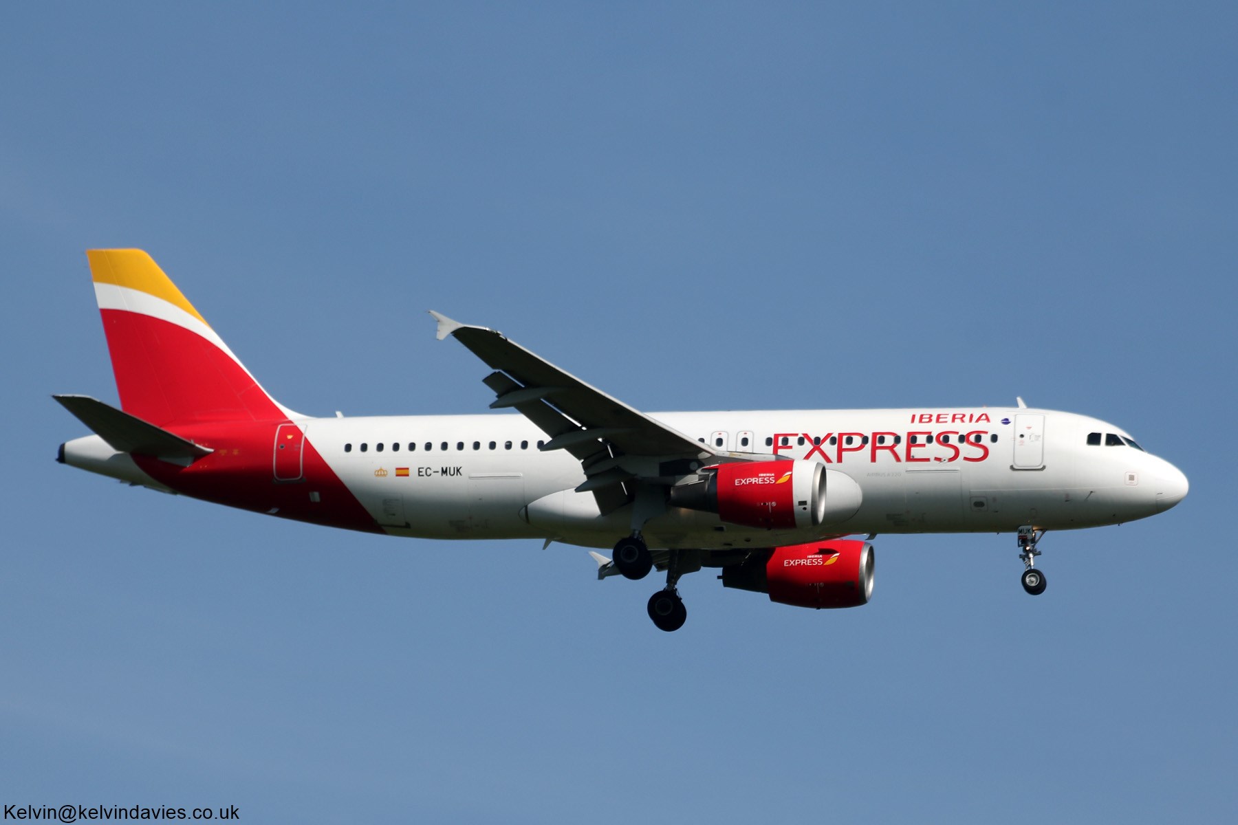 Iberia Express A320 EC-MUK
