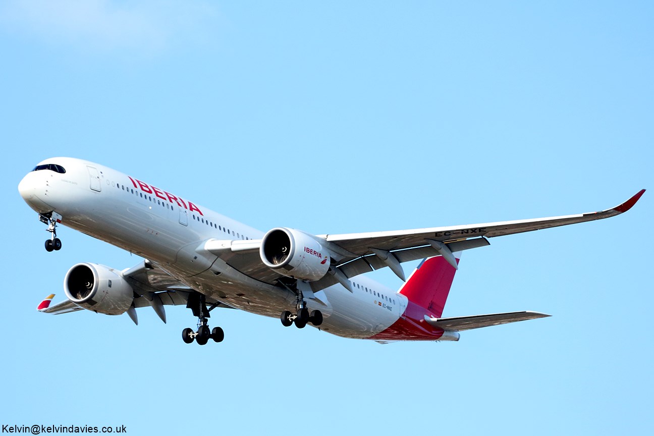 Iberia A350 EC-NXE