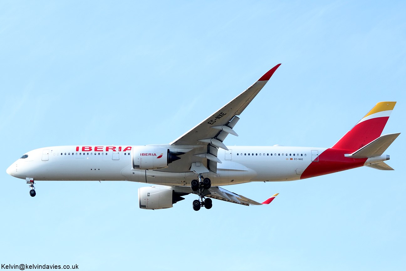Iberia A350 EC-NXE