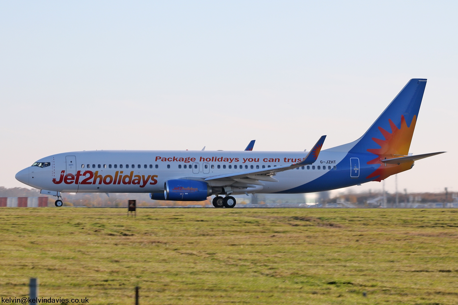 Jet2 737NG G-JZHT