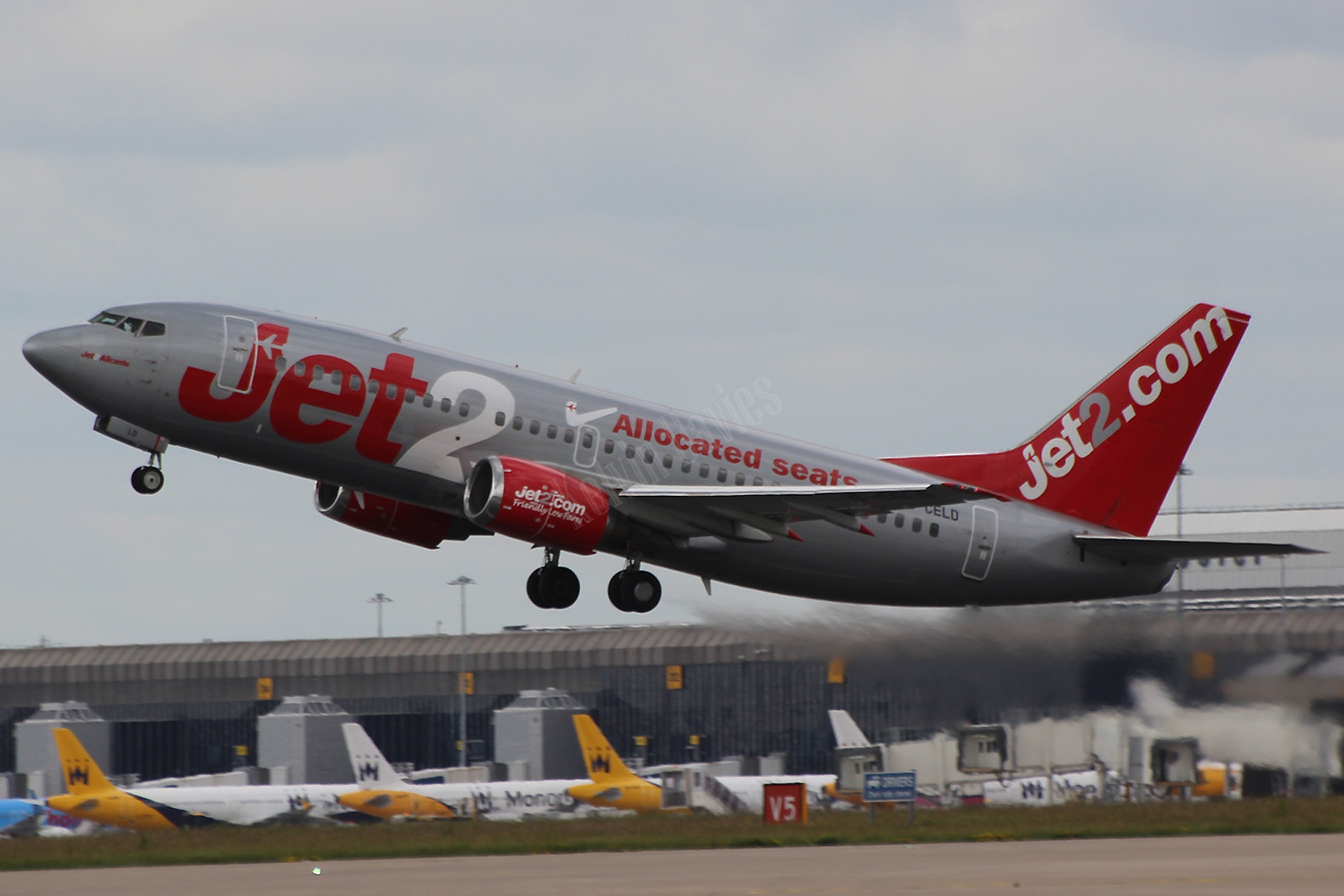 Jet2 B737 G-CELD