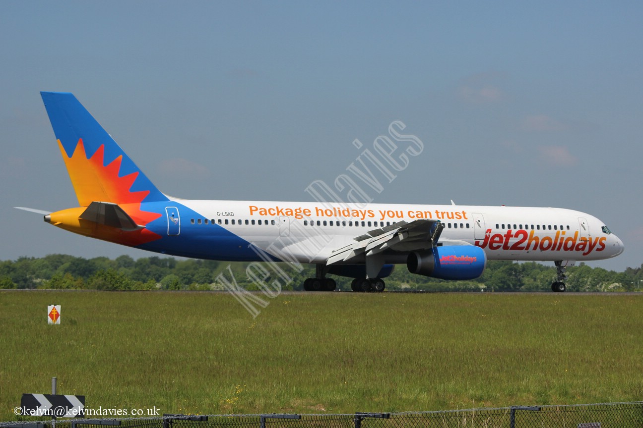 Jet2 B757 G-LSAD