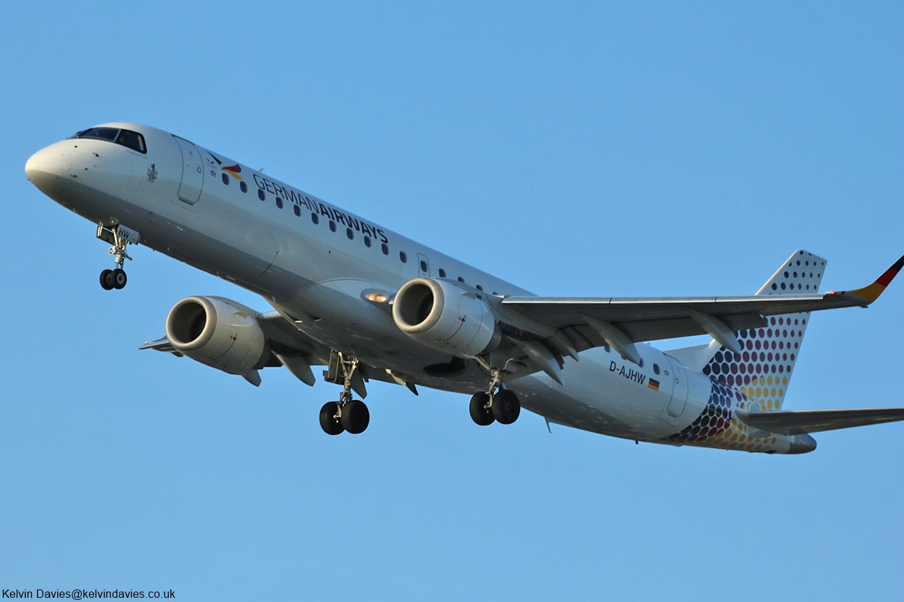 KLM Cityhopper EMB -190 D-AJHW