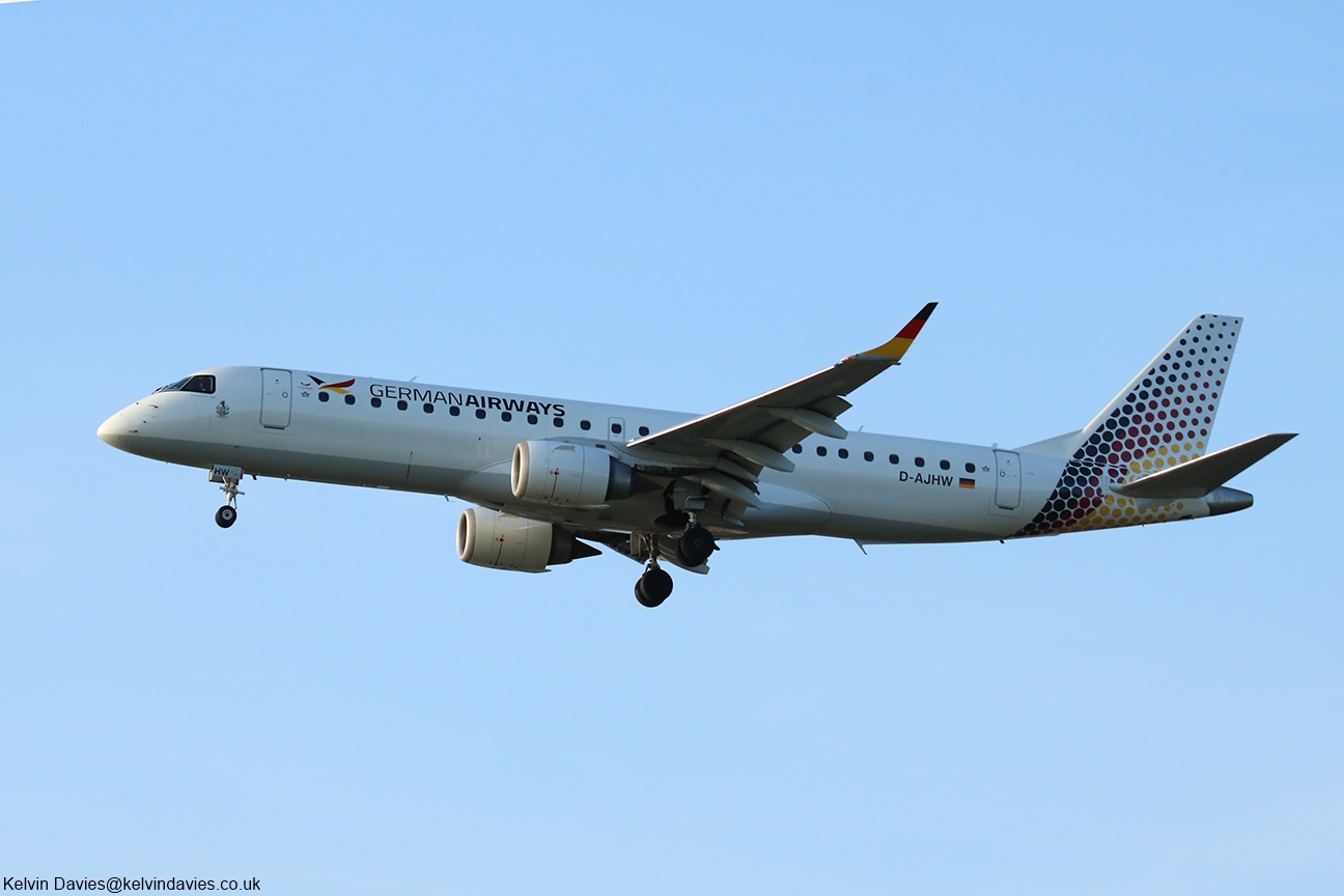 KLM Cityhopper EMB -190 D-AJHW