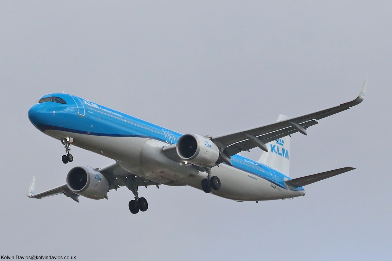 KLM A321NEO PH-AXF