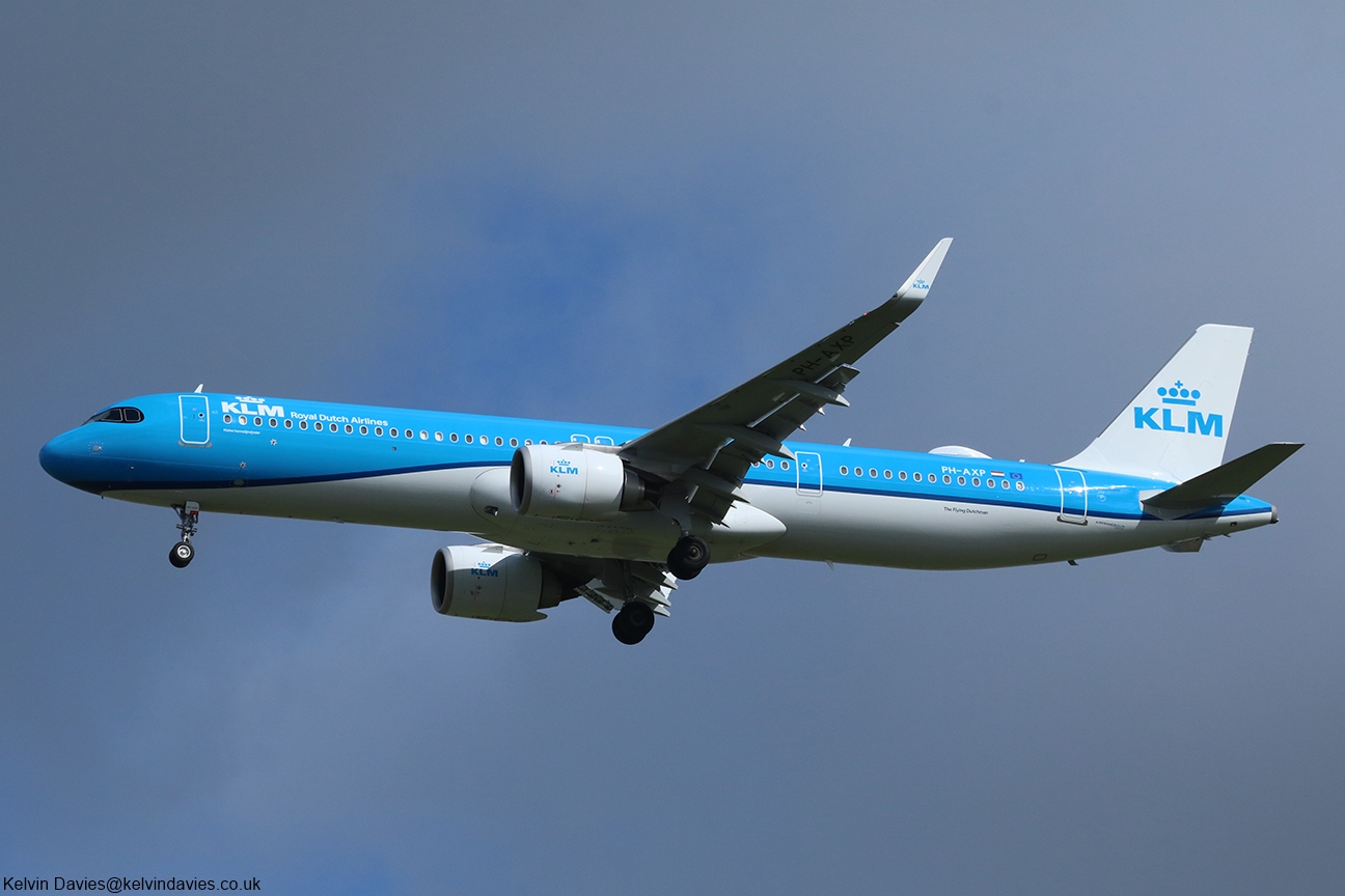 KLM A321NEO PH-AXP