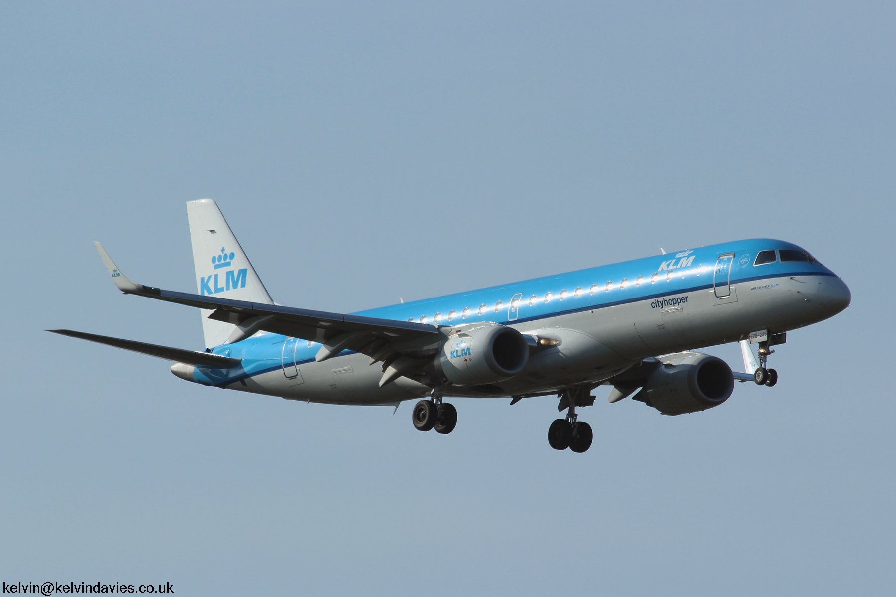 KLM Cityhopper E190 PH-EZB