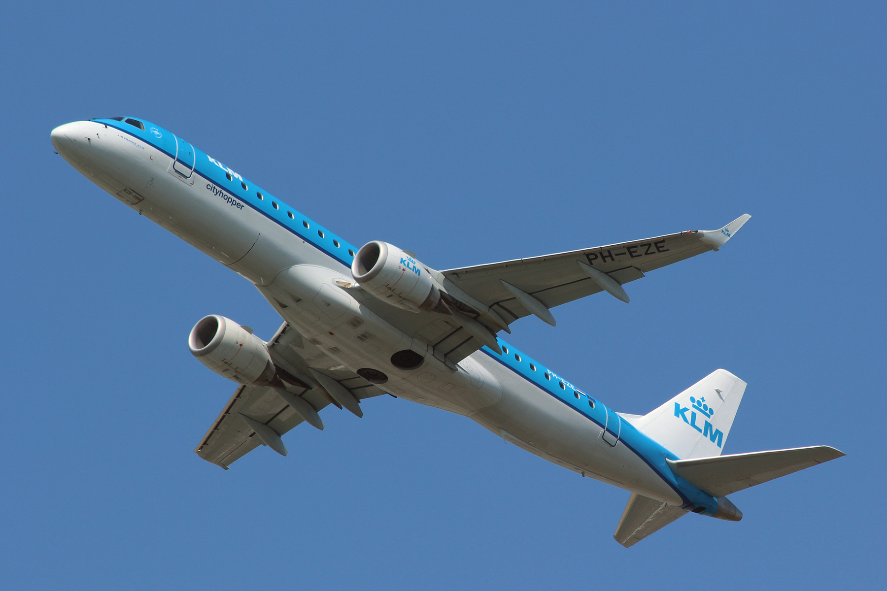 KLM Cityhopper E190 PH-EZE