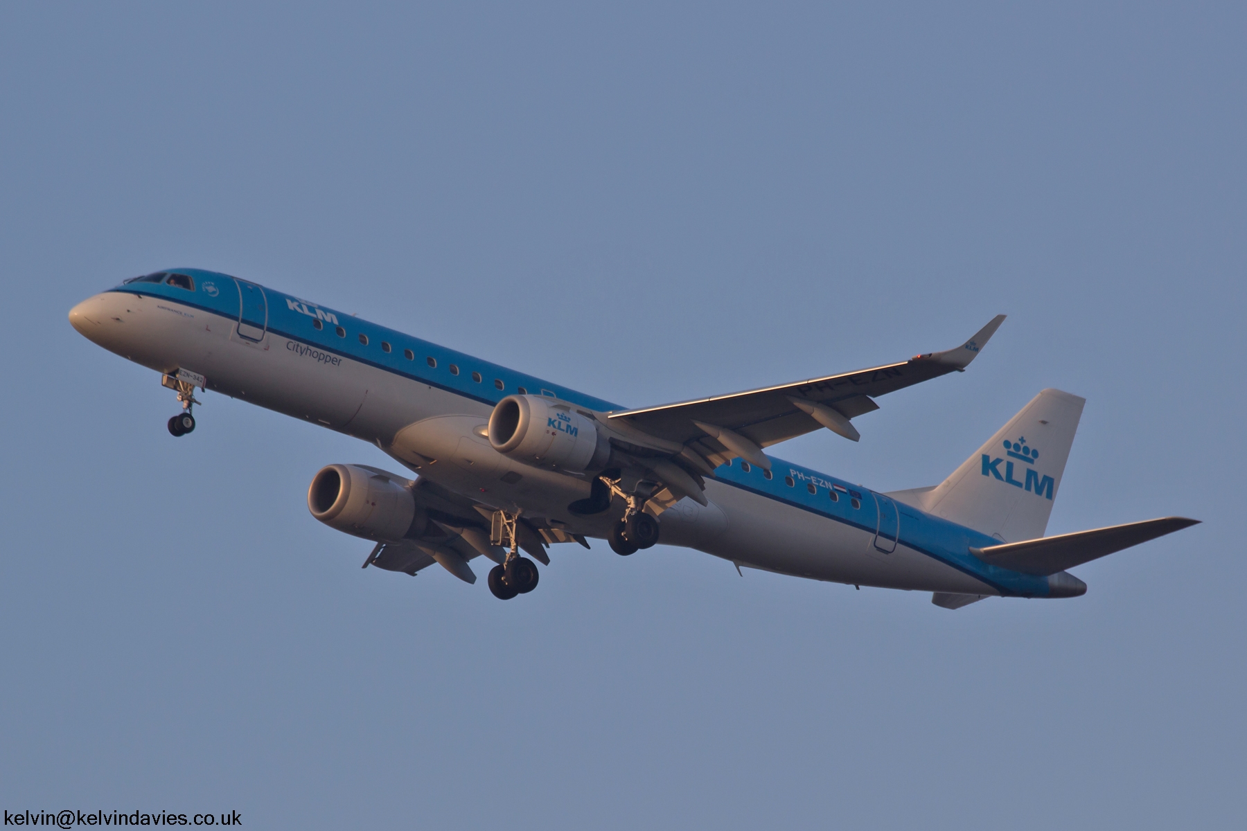 KLM Cityhopper ERJ190 PH-EZN