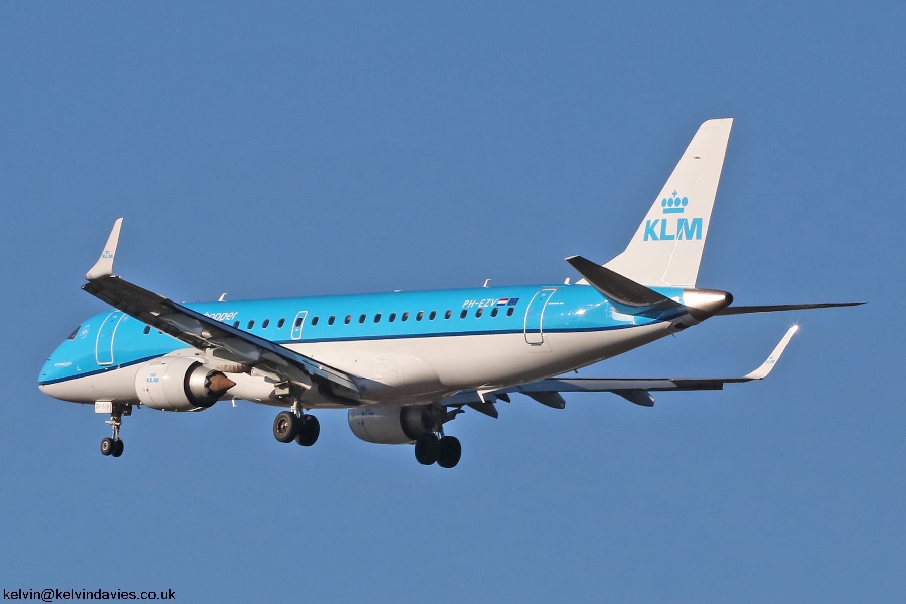 KLM cityhopper EMB-190 PH-EZV