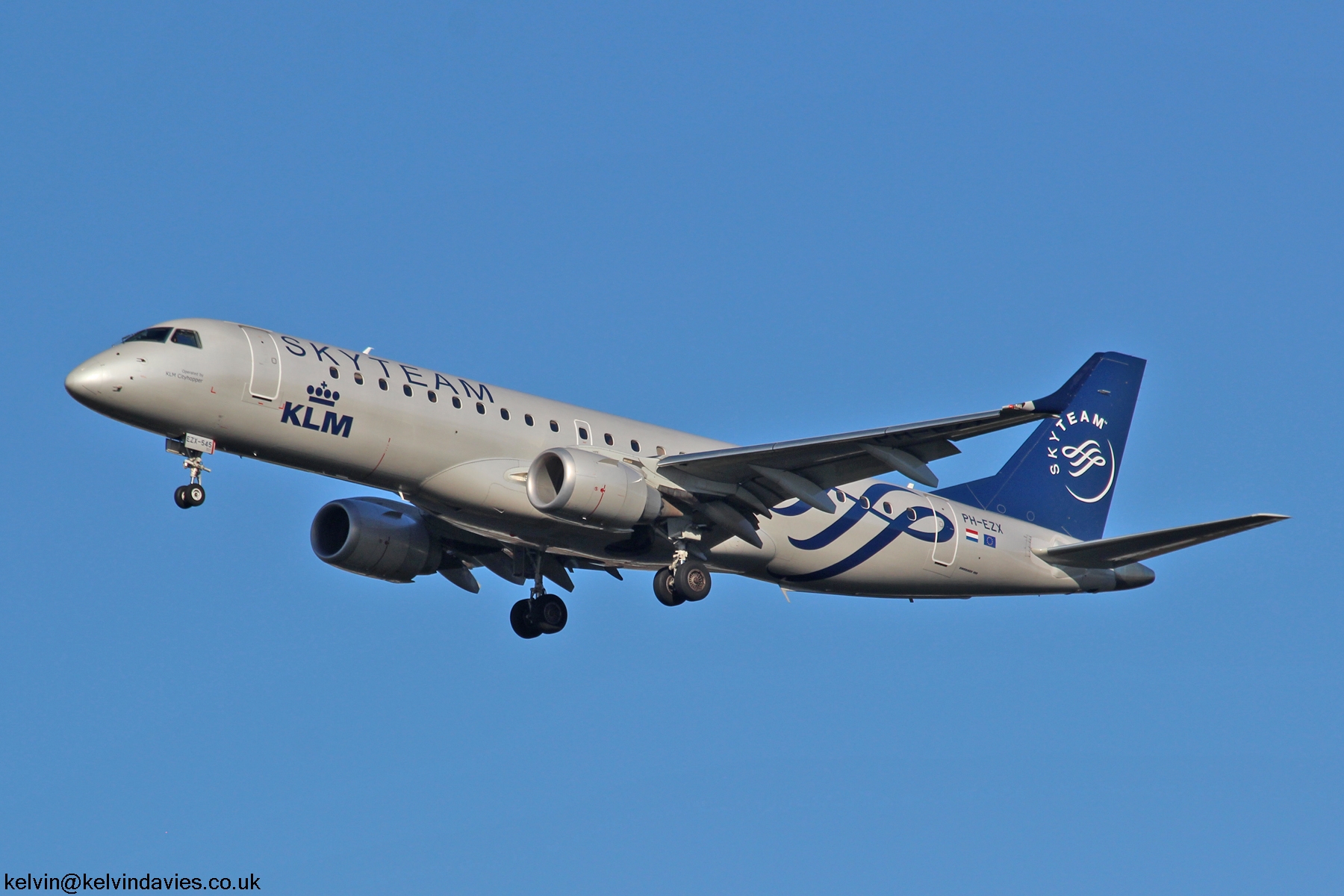 KLM Cityhopper E190 PH-EZX