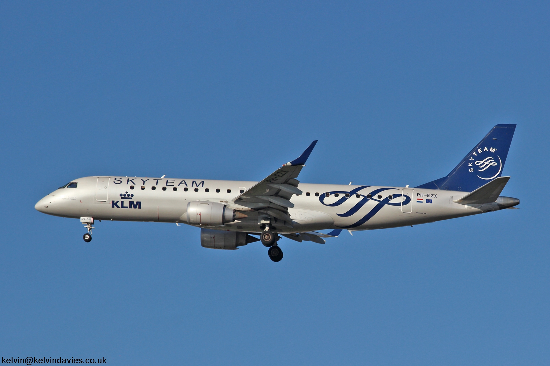 KLM Cityhopper E190 PH-EZX
