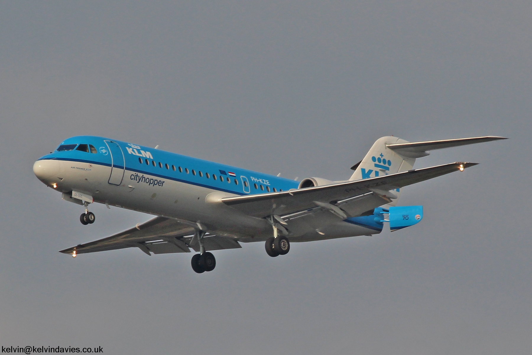 KLM Cityhopper  Fokker F70 PH-KZE