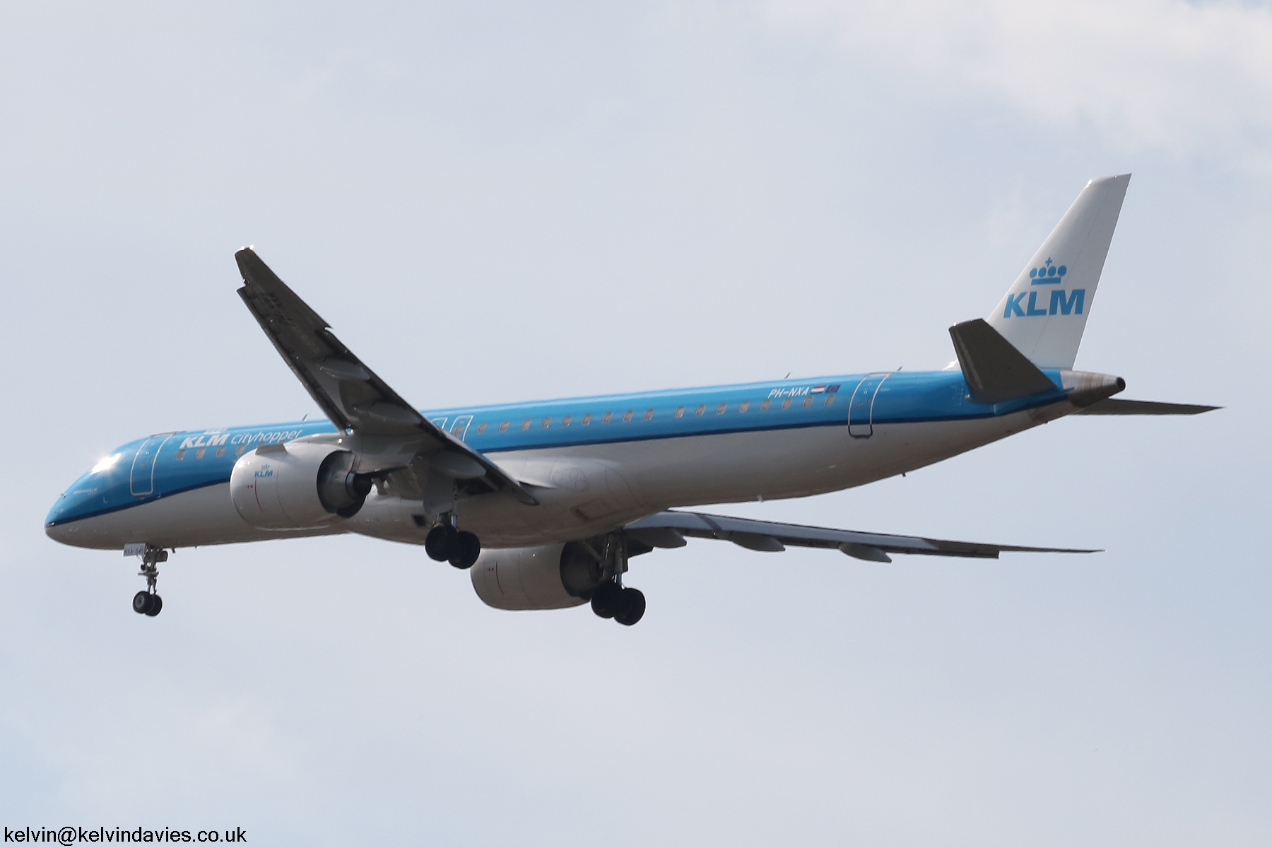 KLM Cityhopper EMB 195 PH-NXA