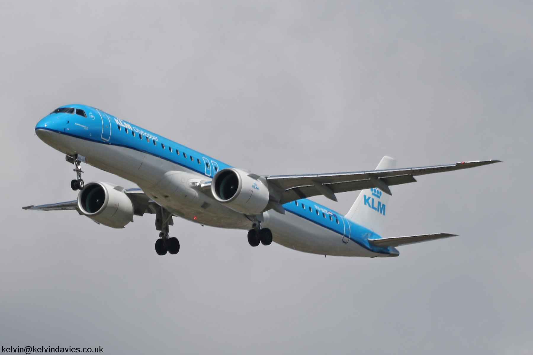 KLM Cityhopper EMB 195 PH-NXE