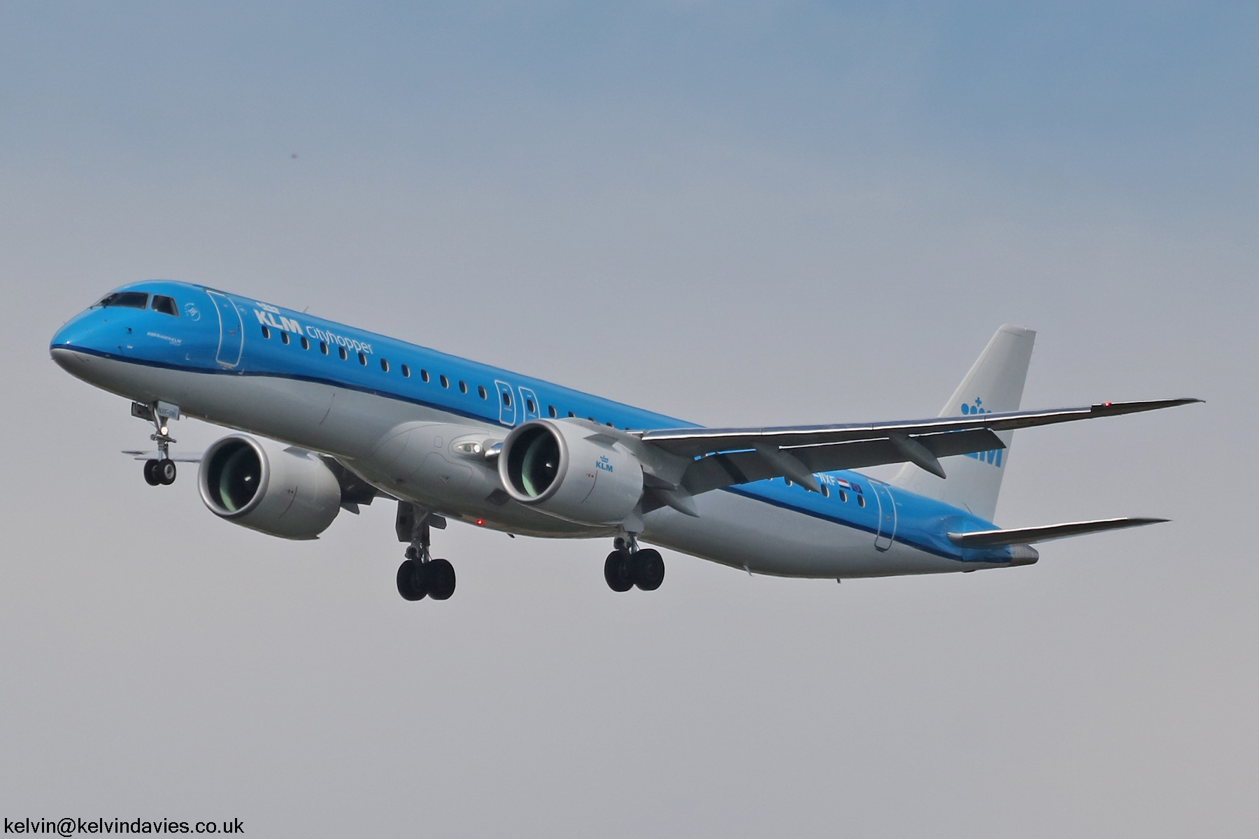 KLM cityhpper EMB-195 PH-NXF