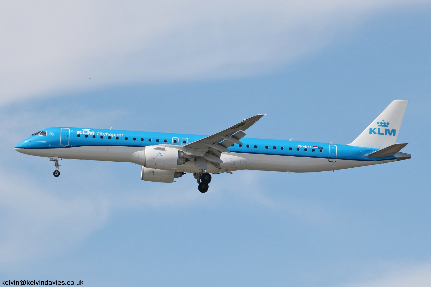 KLM cityhpper EMB-195 PH-NXF