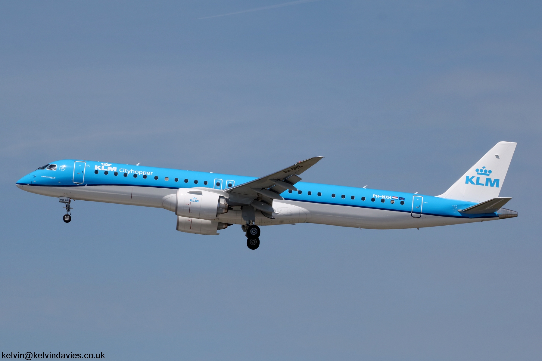 KLM Cityhopper EMB 195 PH-NXH