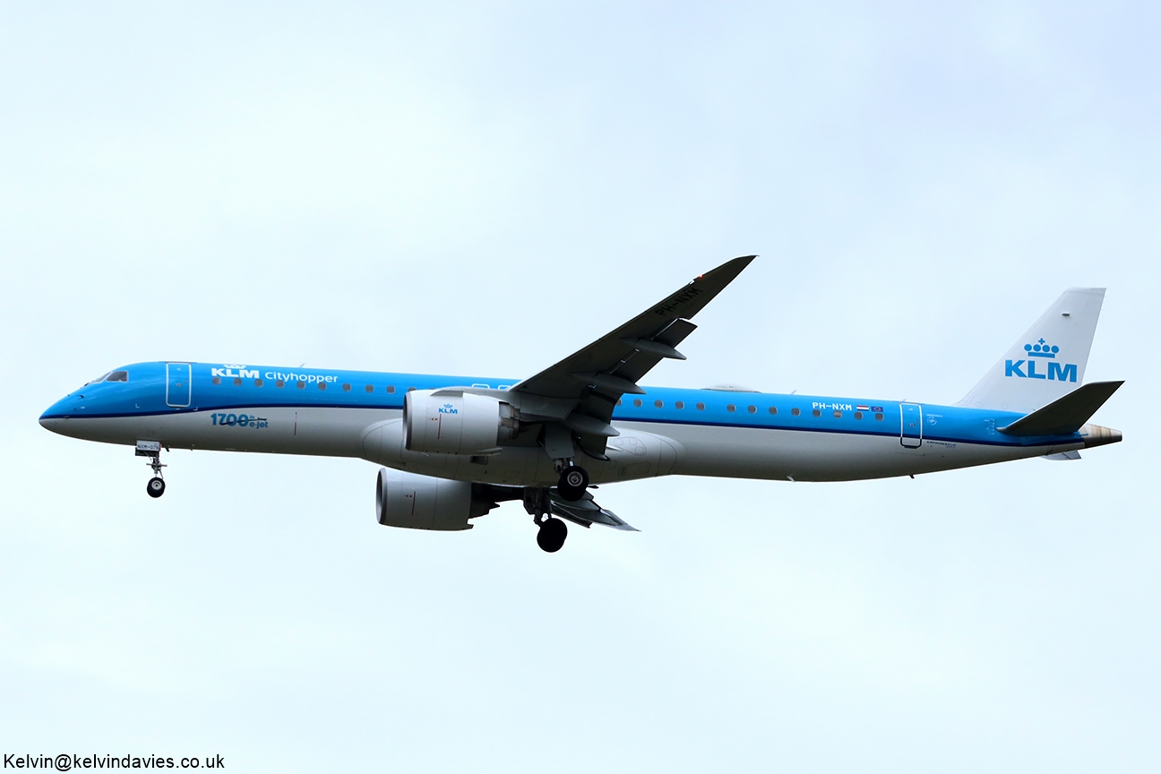 KLM Cityhopper EMB-195 PH-NXM
