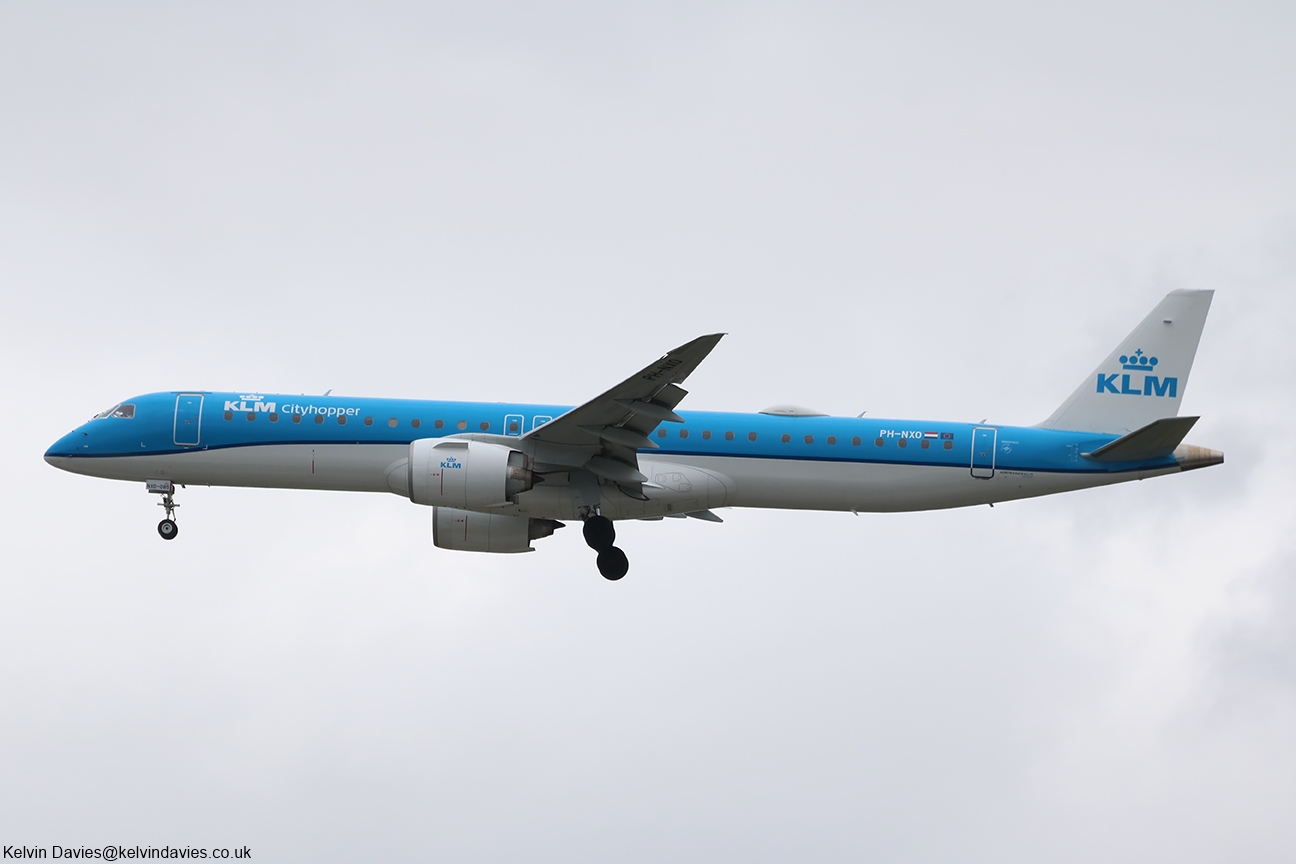 KLM cityhopper Emb 195 PH-NXO
