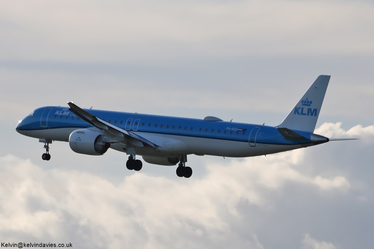 KLM cityhopper EMB-195 PH-NXU