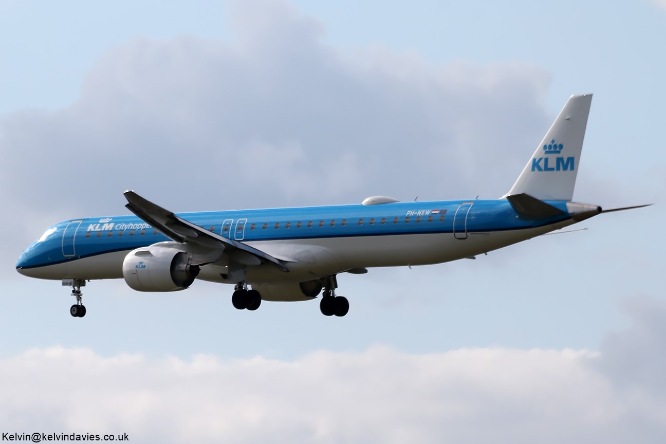 KLM cityhopper EMB-195 PH-NXW
