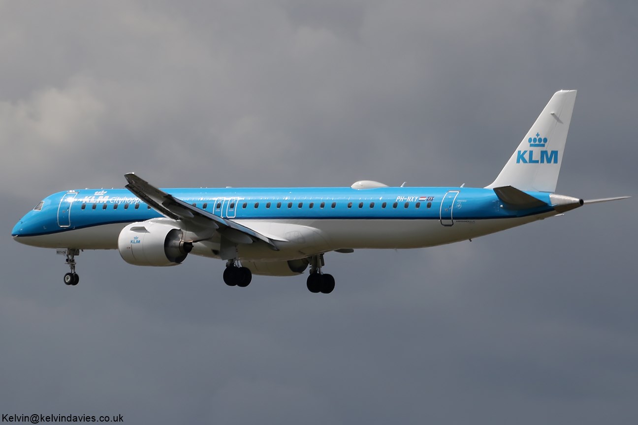 KLM cityhopper EMB-195 PH-NXY