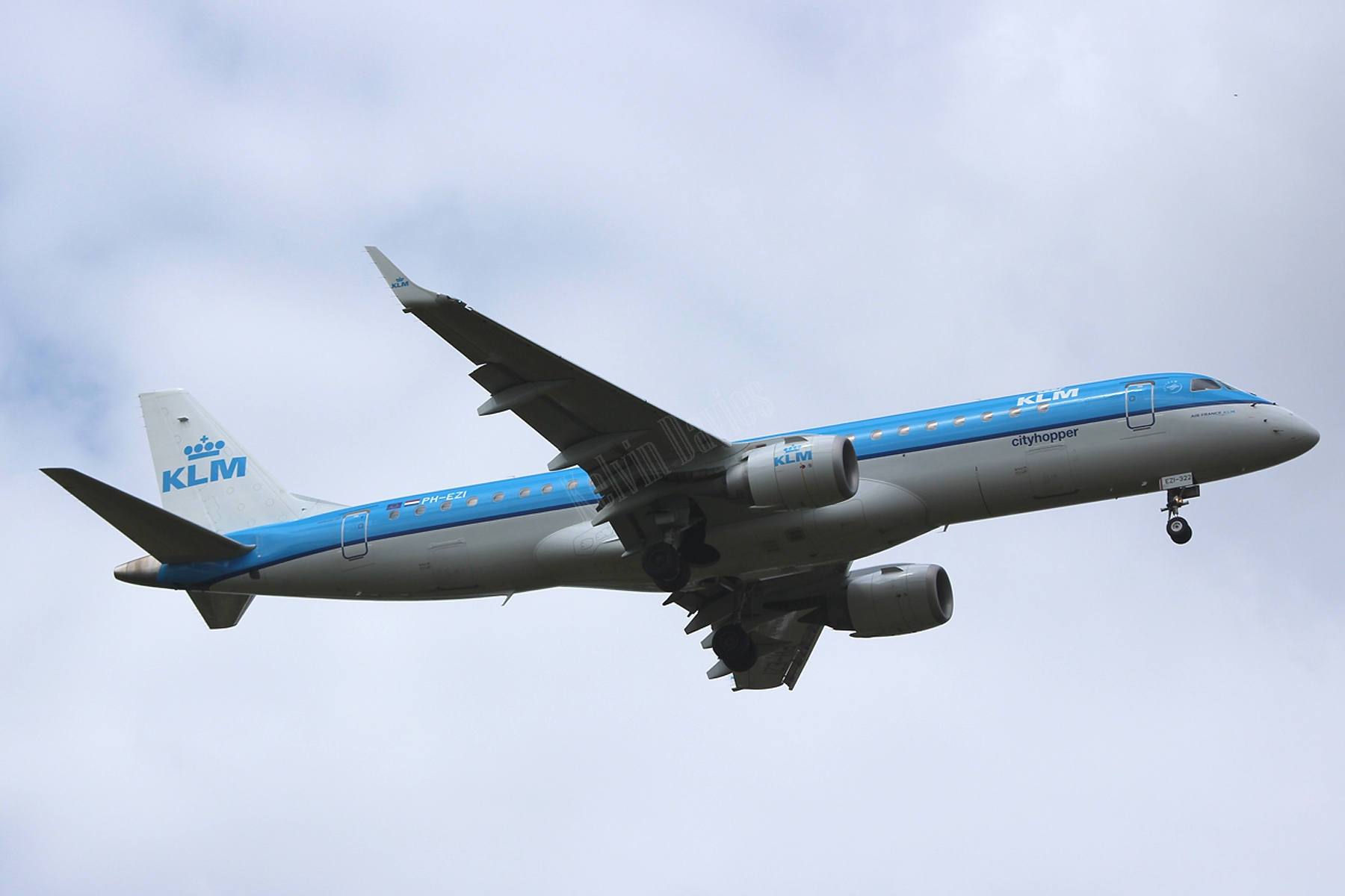 KLM Cityhopper E190 PH-EZI