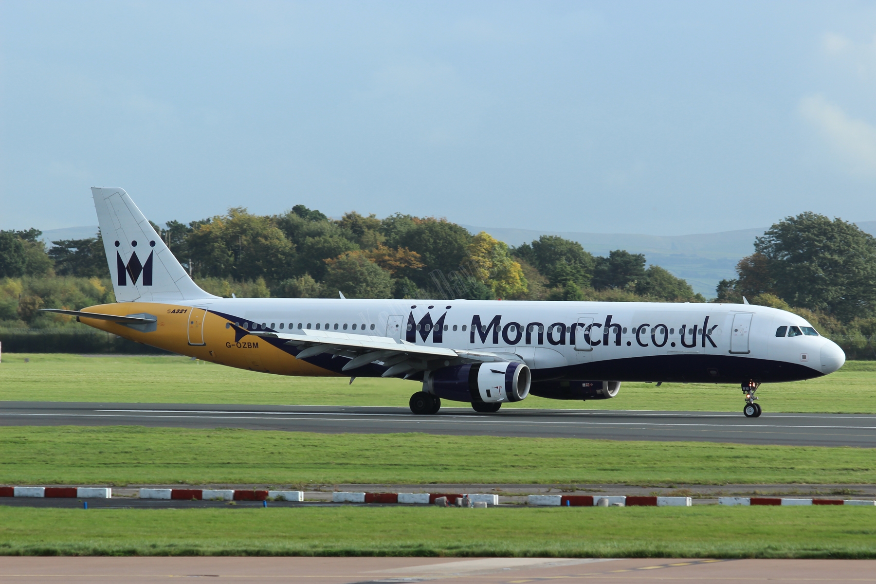 Monarch Airlines A321 G-OZBN