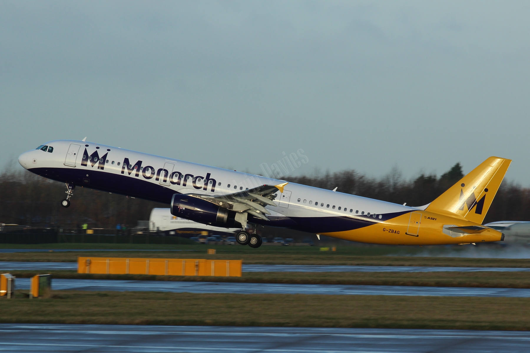 Monarch Airlines A321 G-ZBAG
