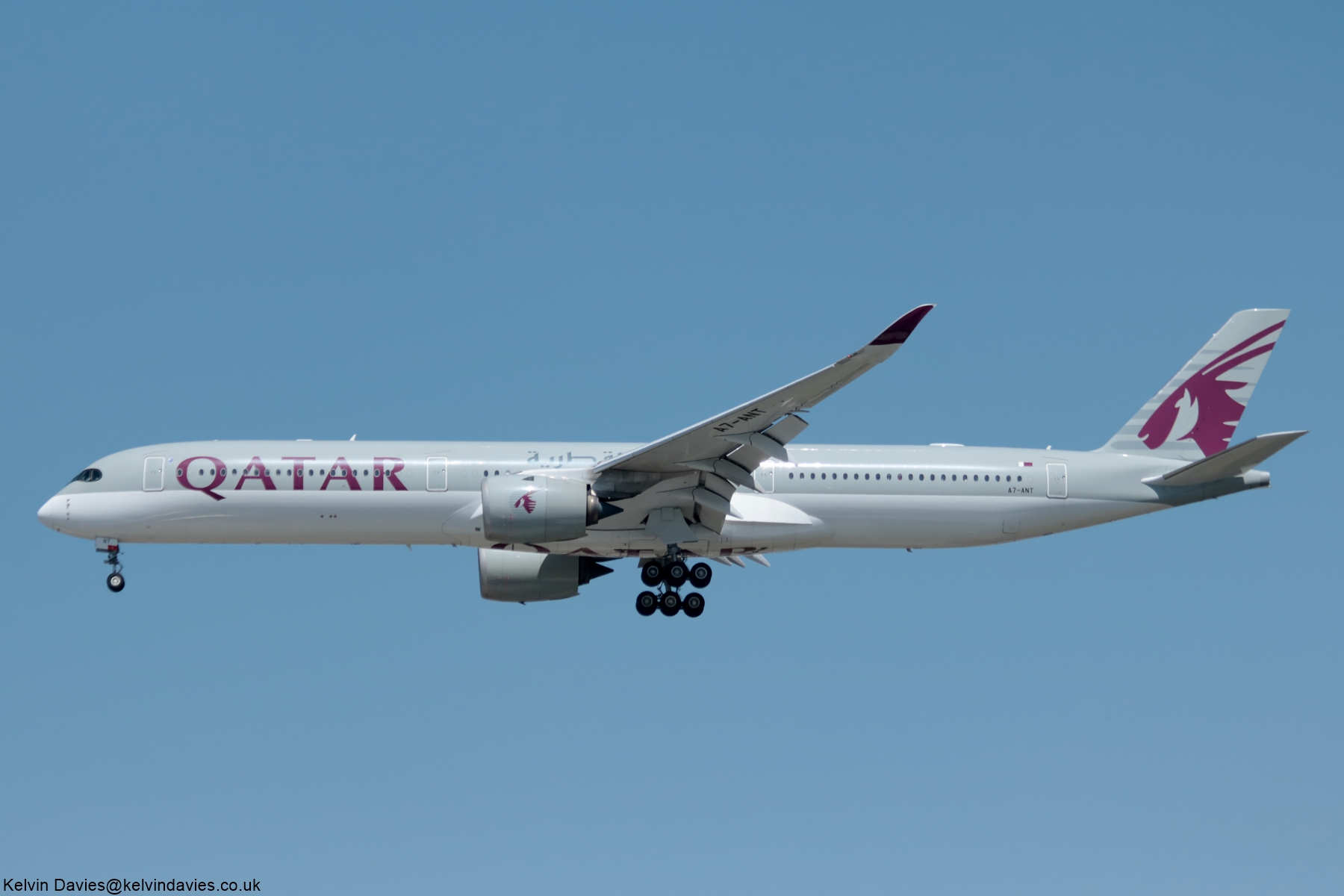 Qatar Airways A350 A7-ANT