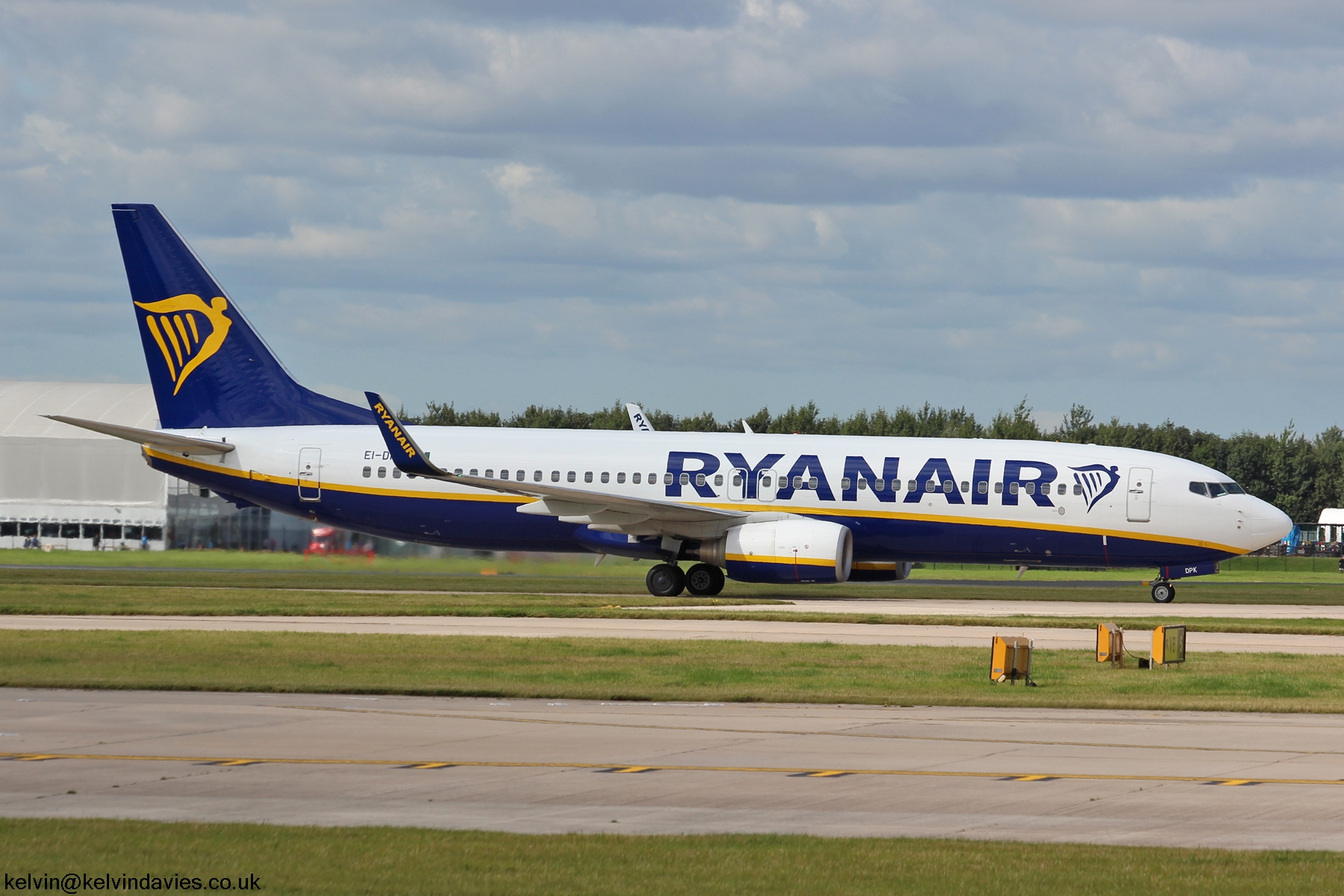 Ryanair 737 Next Gen EI-DPK