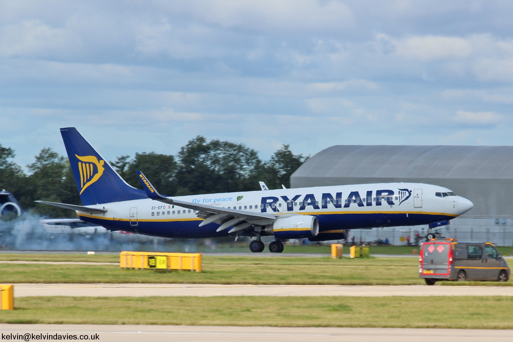 Ryanair 737 Next Gen EI-EFC