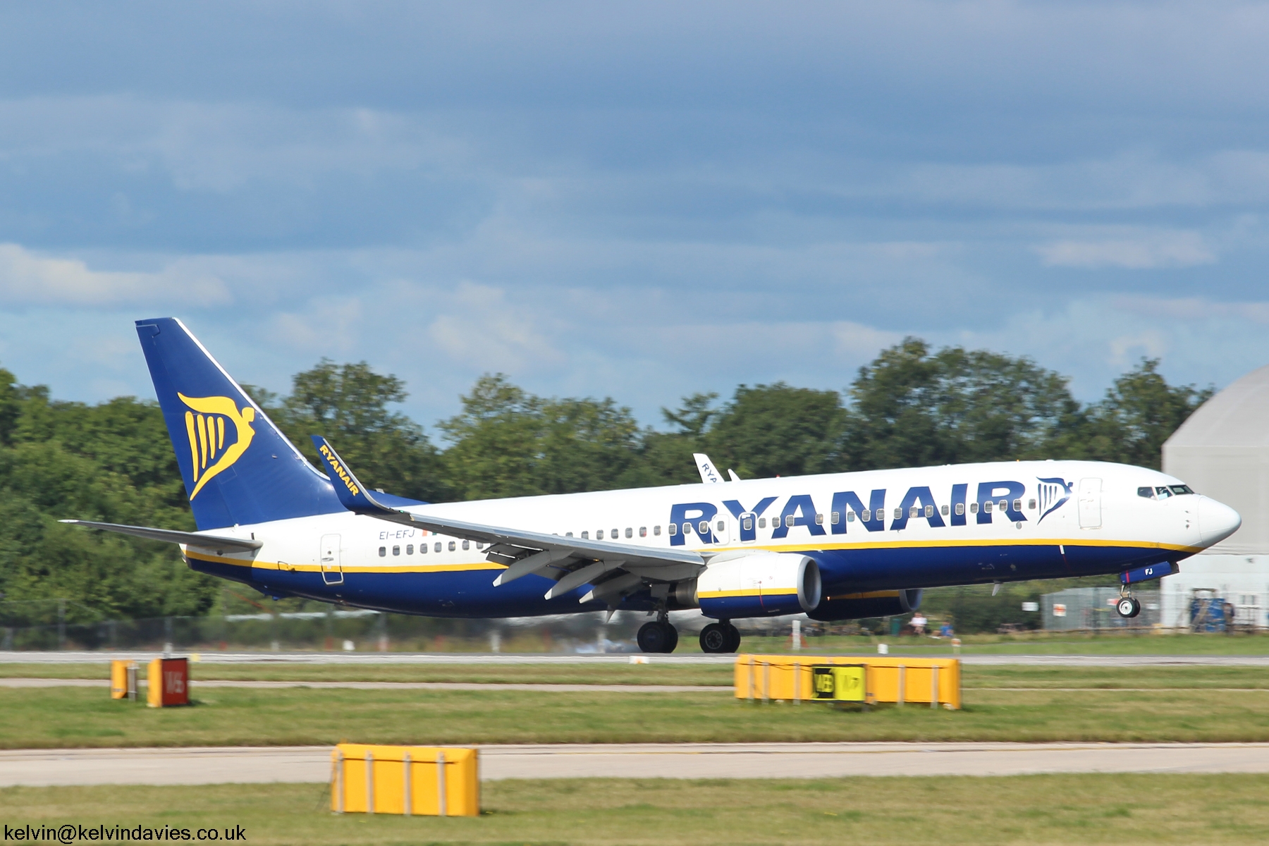 Ryanair 737 Next Gen EI-EFJ