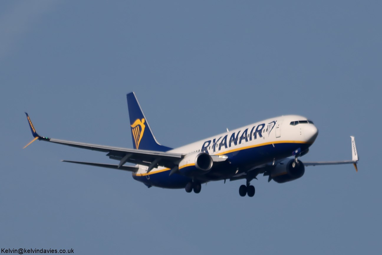 Malta Air 737NG 8 9H-QEU