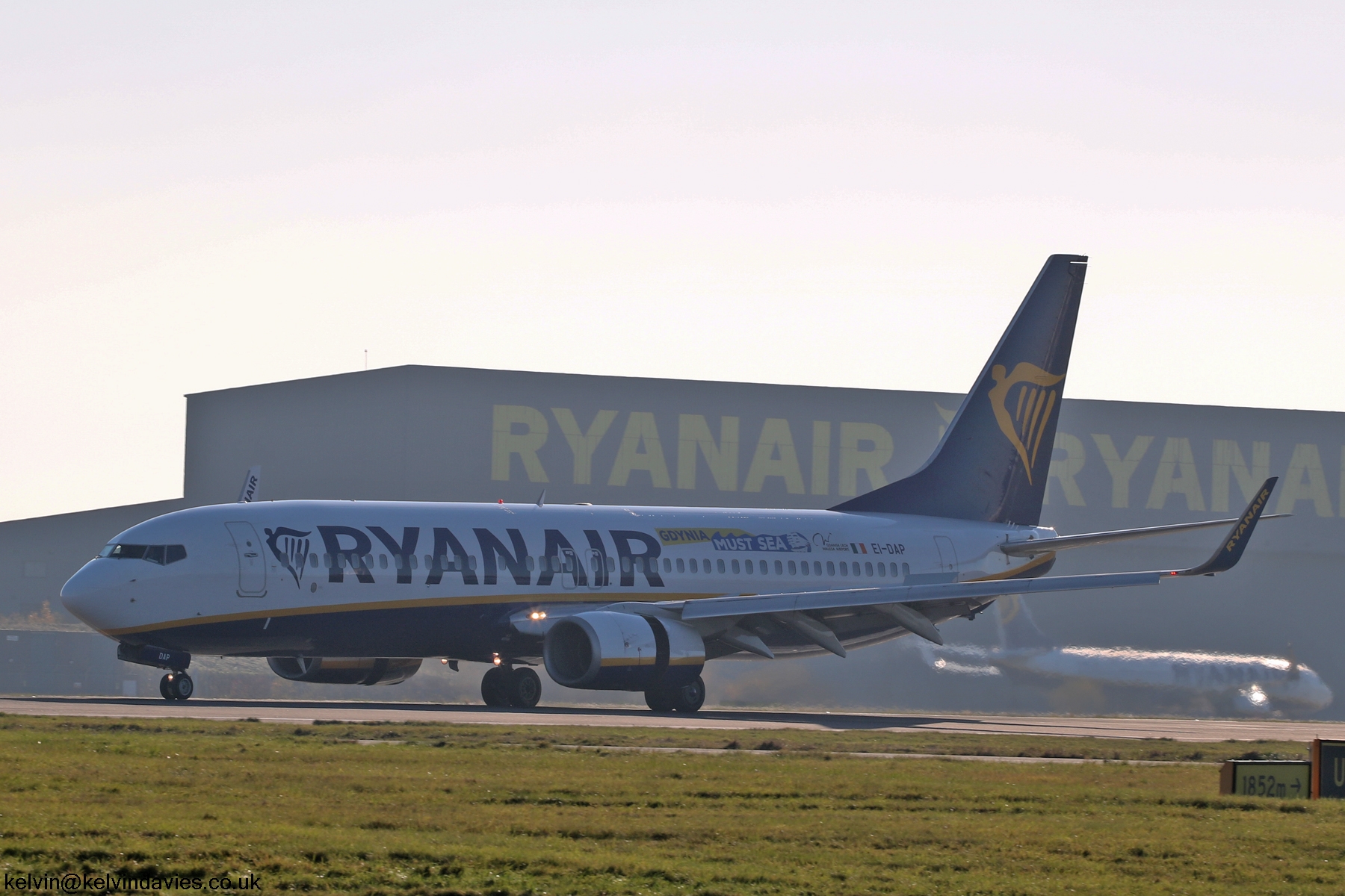 Ryanair 737NG EI-DAP