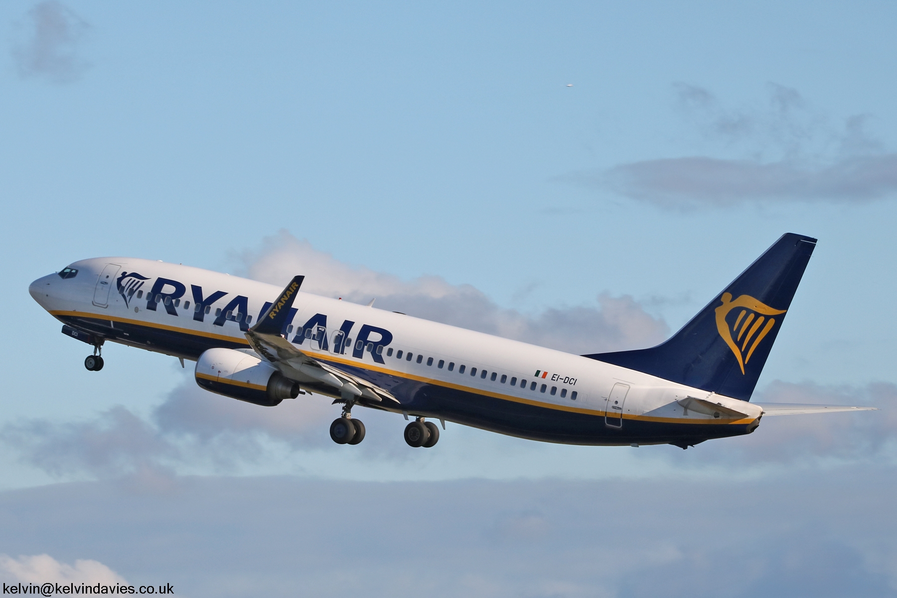 Ryanair 737NG EI-DCI