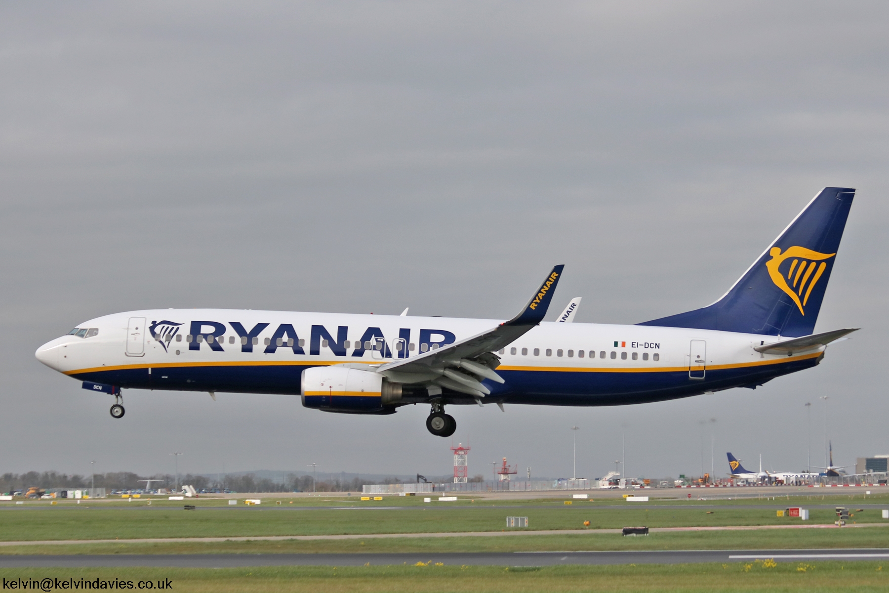 Ryanair 737NG EI-DCN