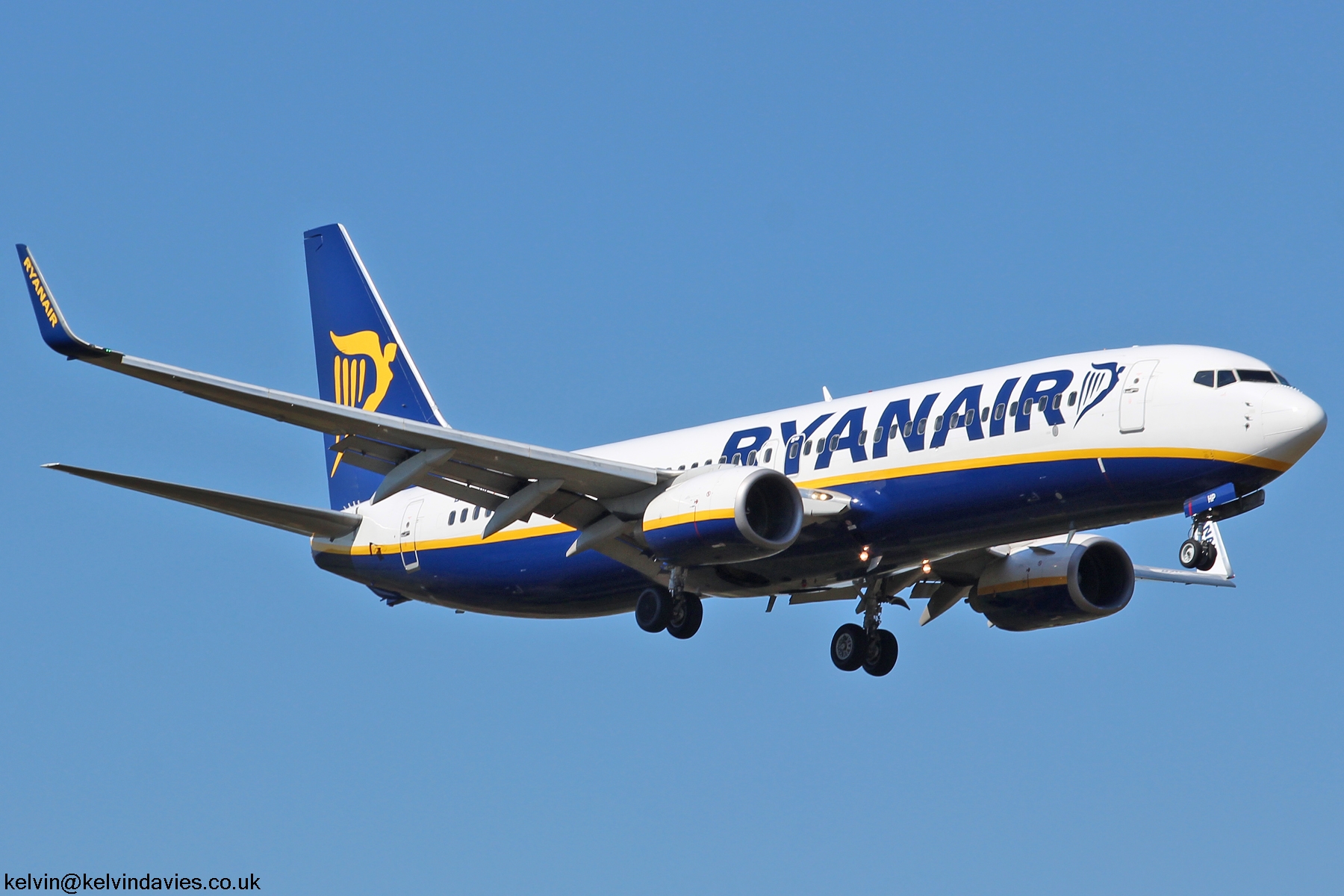 Ryanair 737NG EI-DHP
