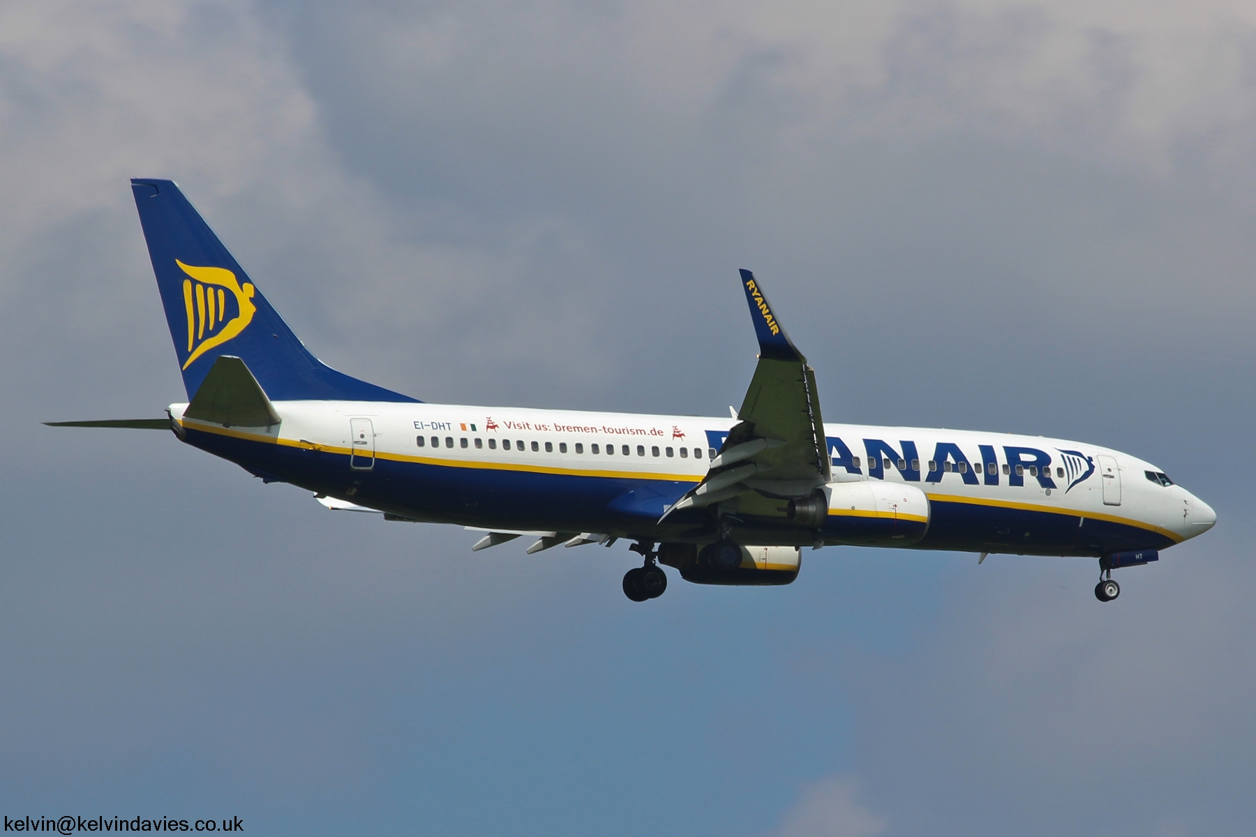 Ryanair 737NG EI-DHT