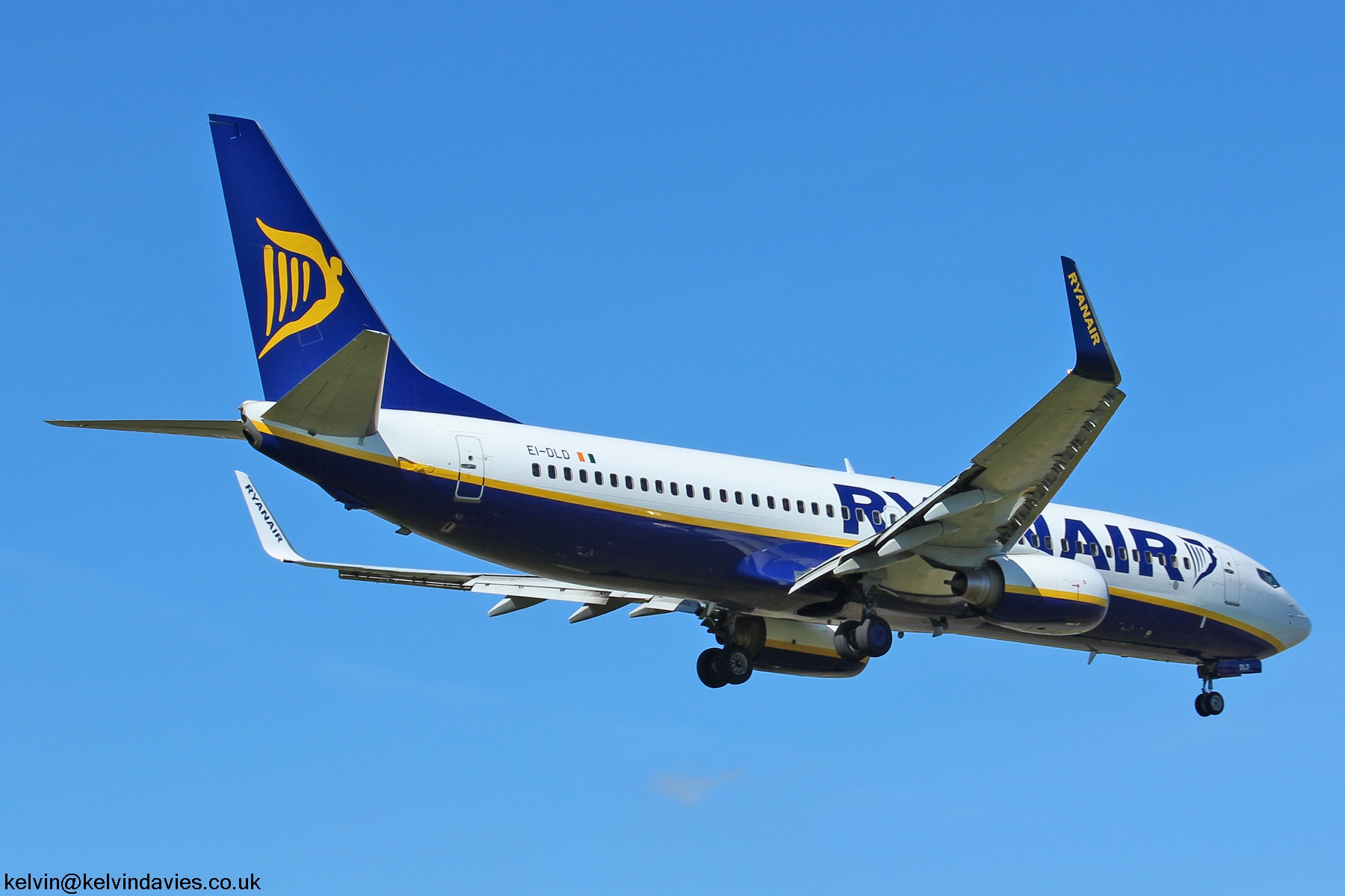Ryanair 737NG EI-DLD
