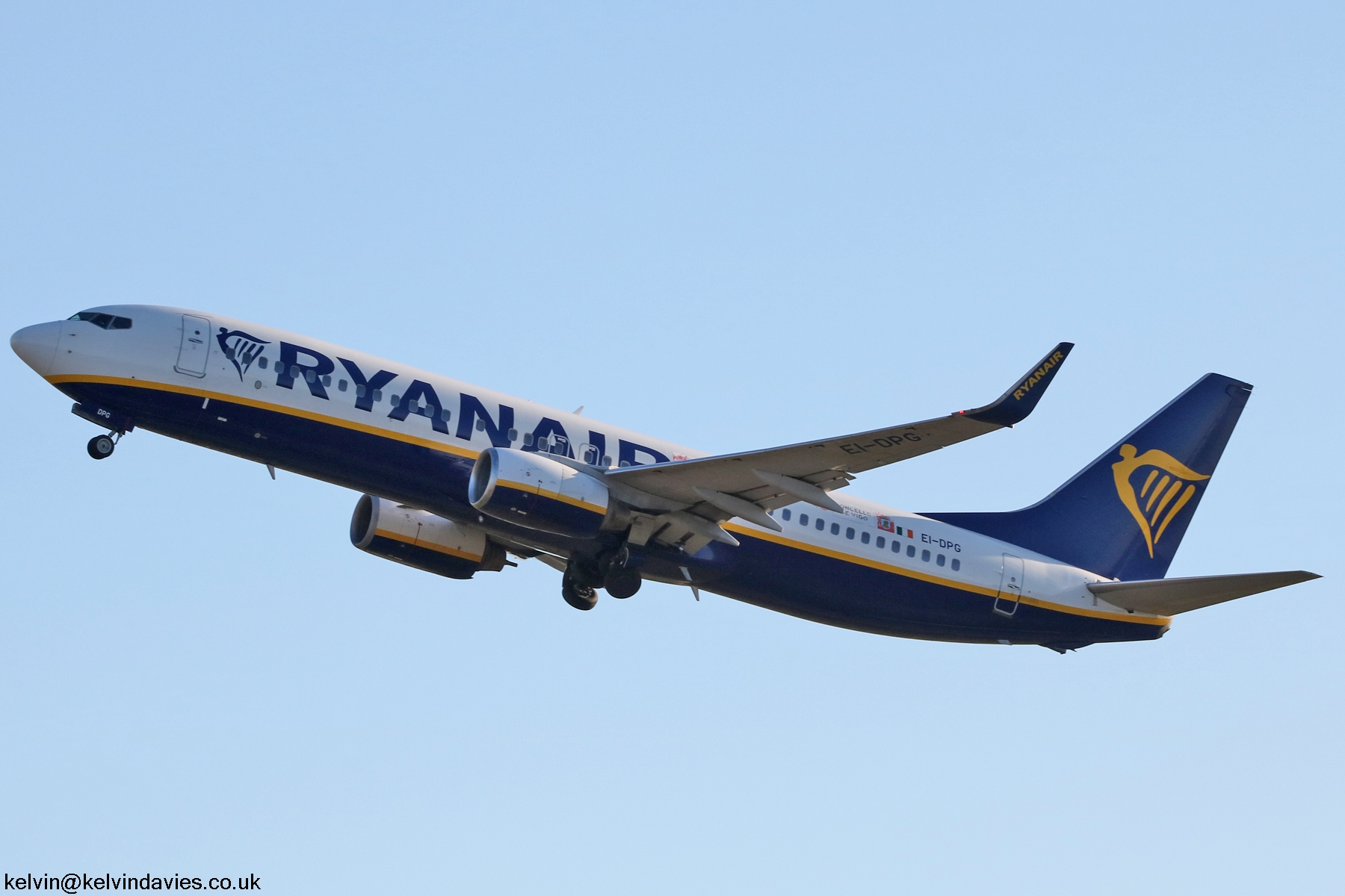 Ryanair 737NG EI-DPG